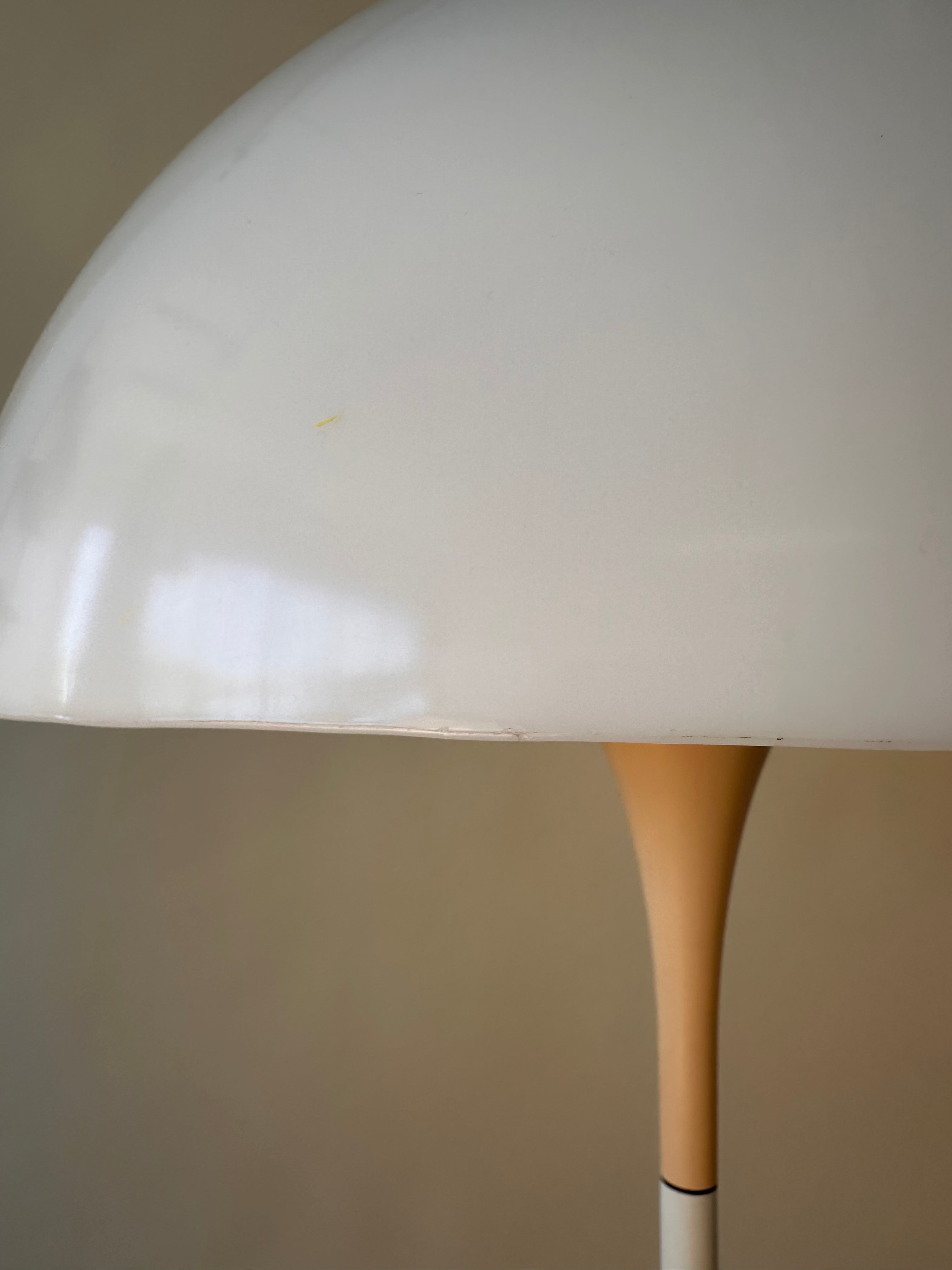 Lampadaire Panthella par Verner Panton pour Louis Poulsen, 1971