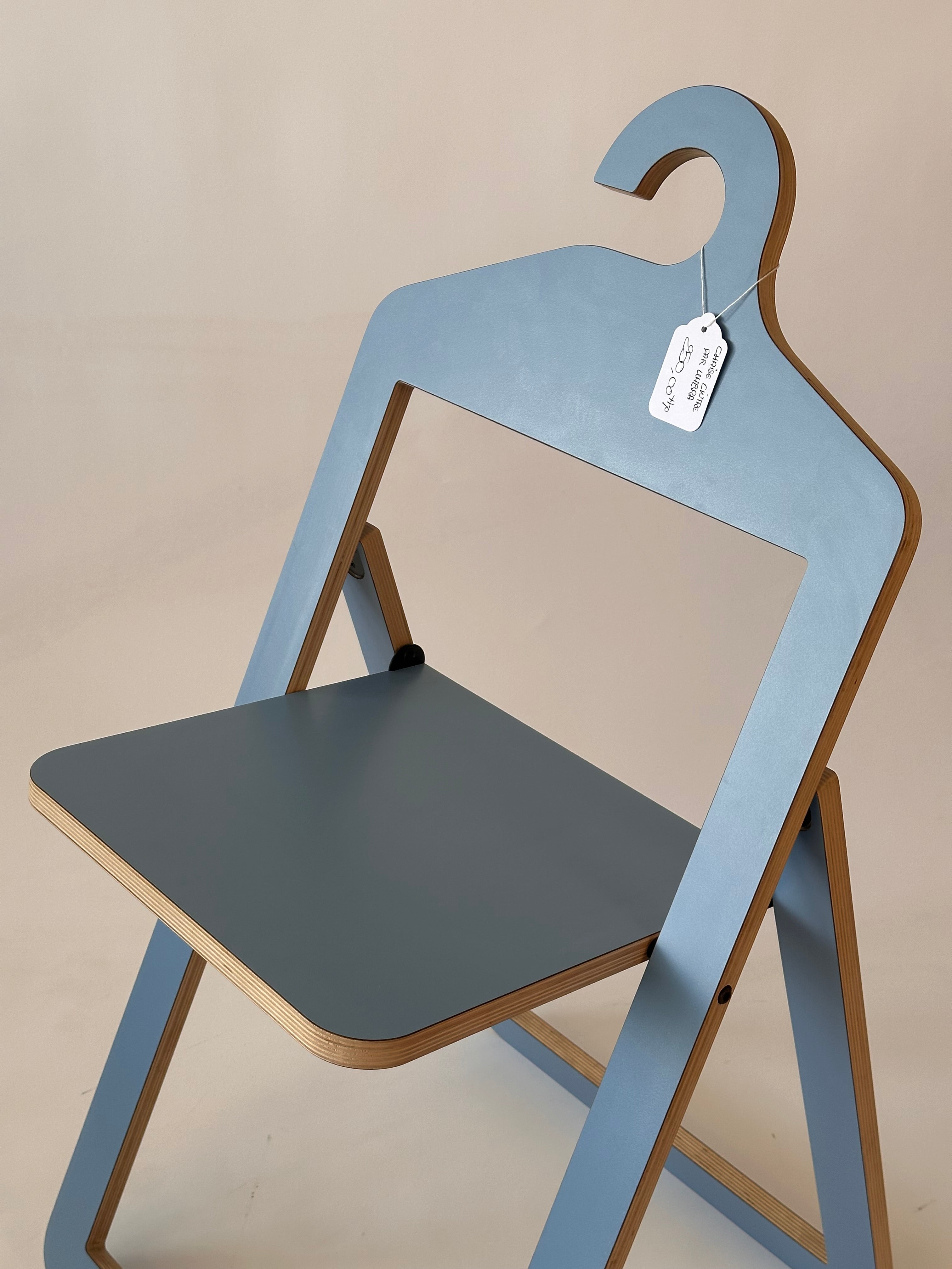 Chaise "Cintre" par Philippe Malouin pour Umbra shift