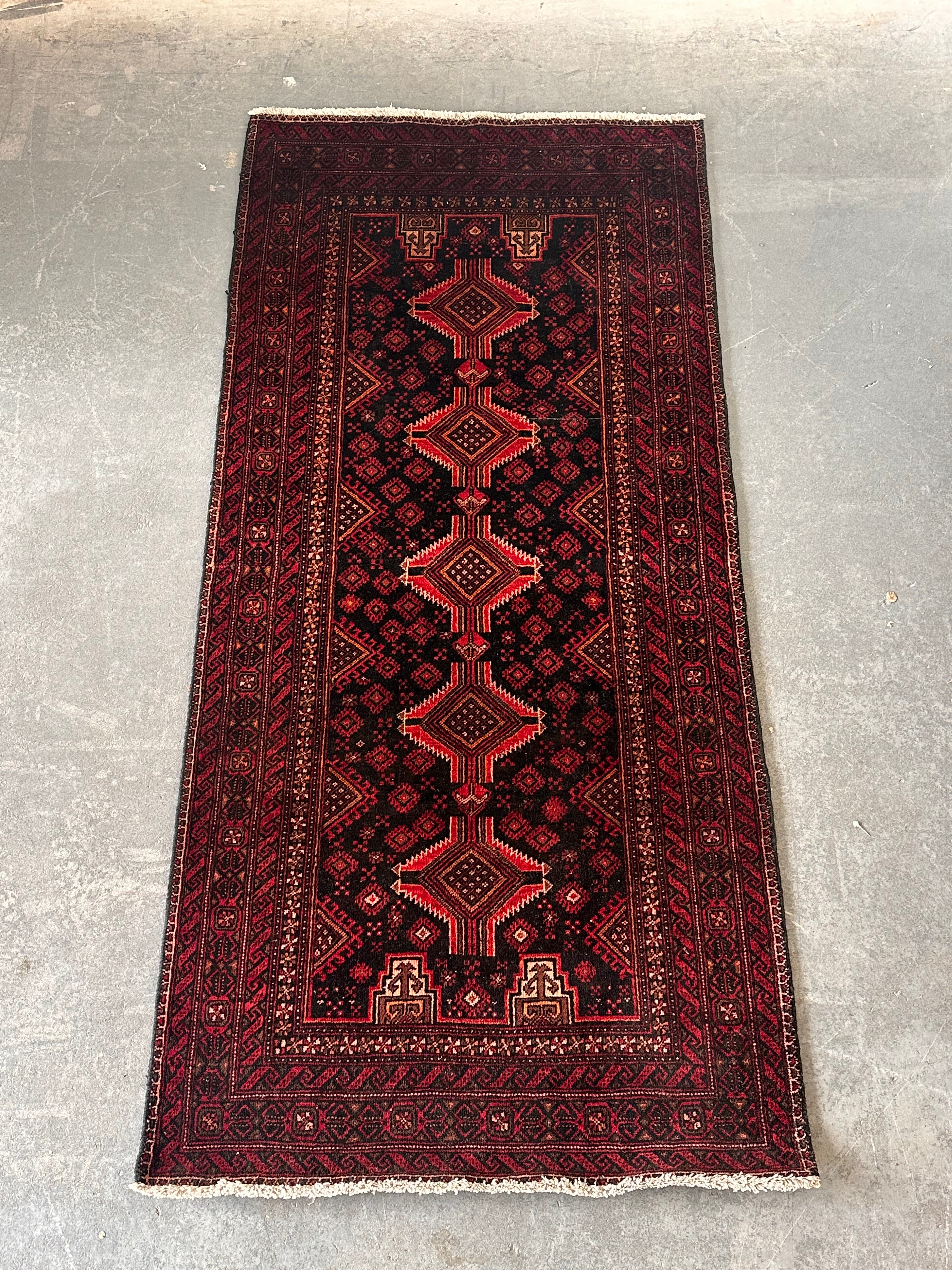 Tapis vintage perse en longueur