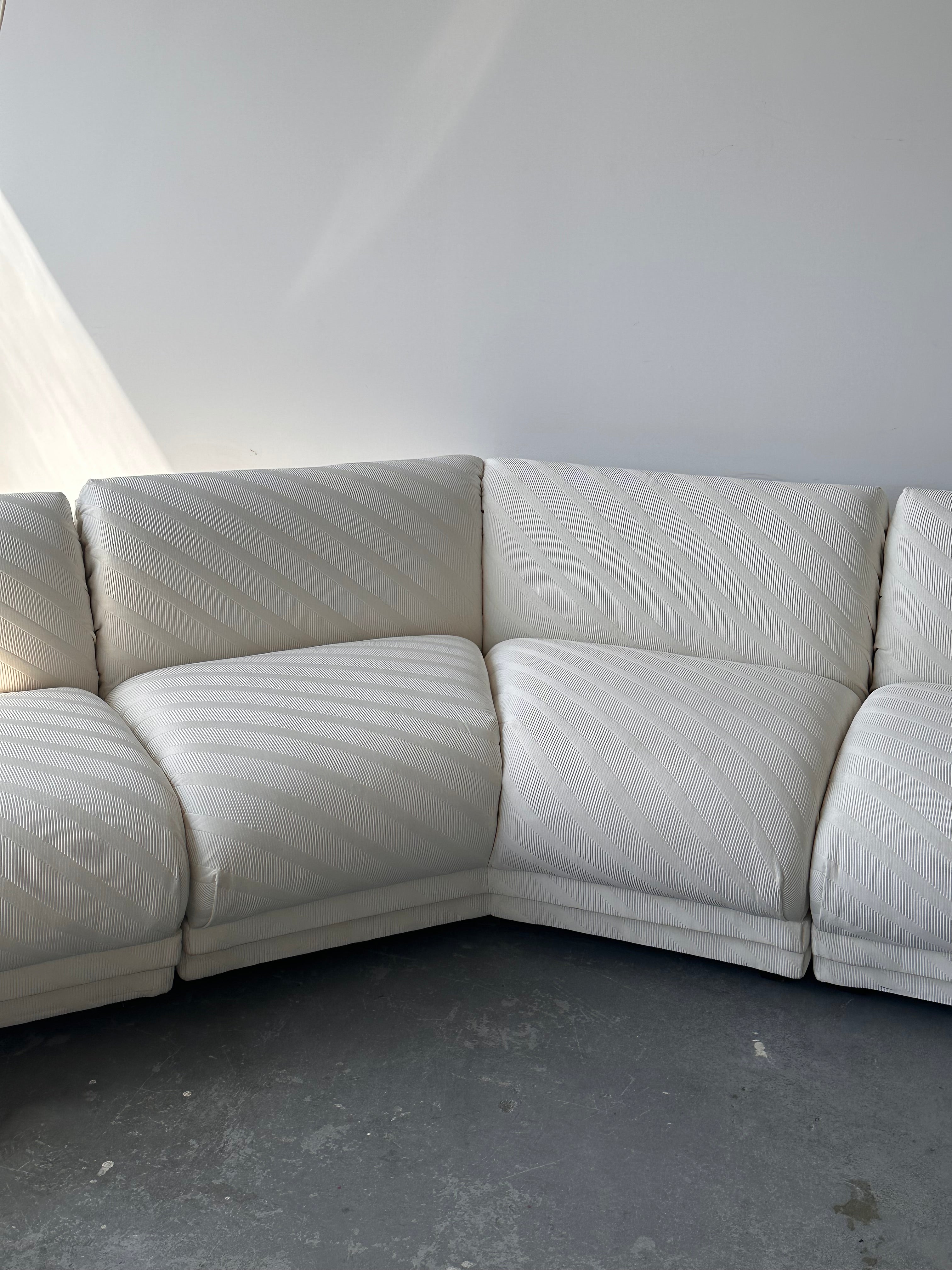 Divan modulaire blanc par Bernhardt