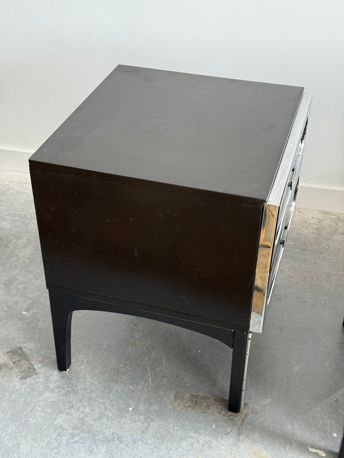Paire de tables de chevet chromées par Henri Vallières, Québec 1970s