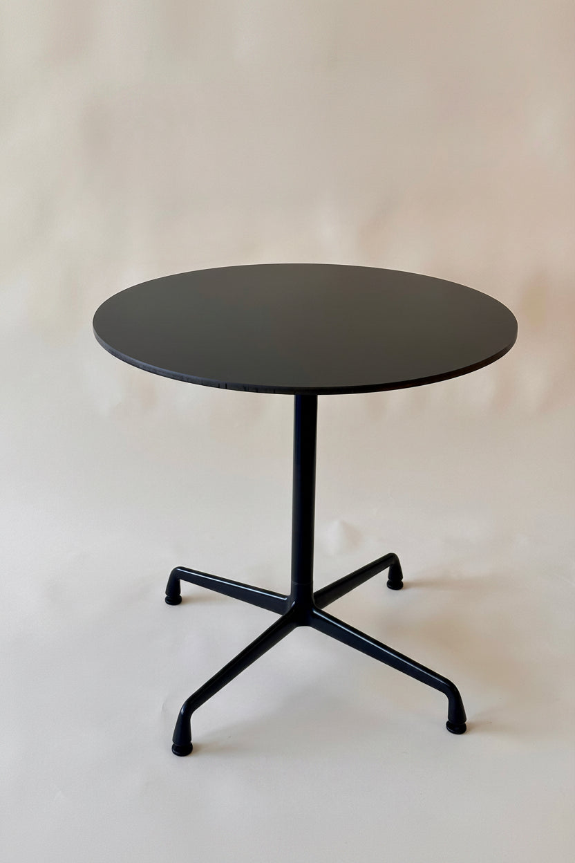 Table ronde de conférence Eames pour Herman Miller, 2019
