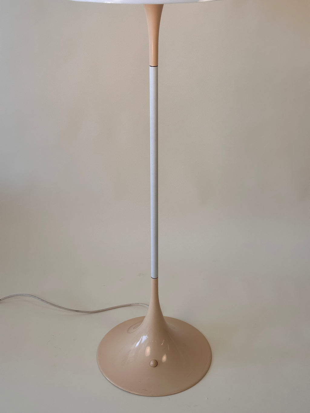 Lampadaire Panthella par Verner Panton pour Louis Poulsen, 1971