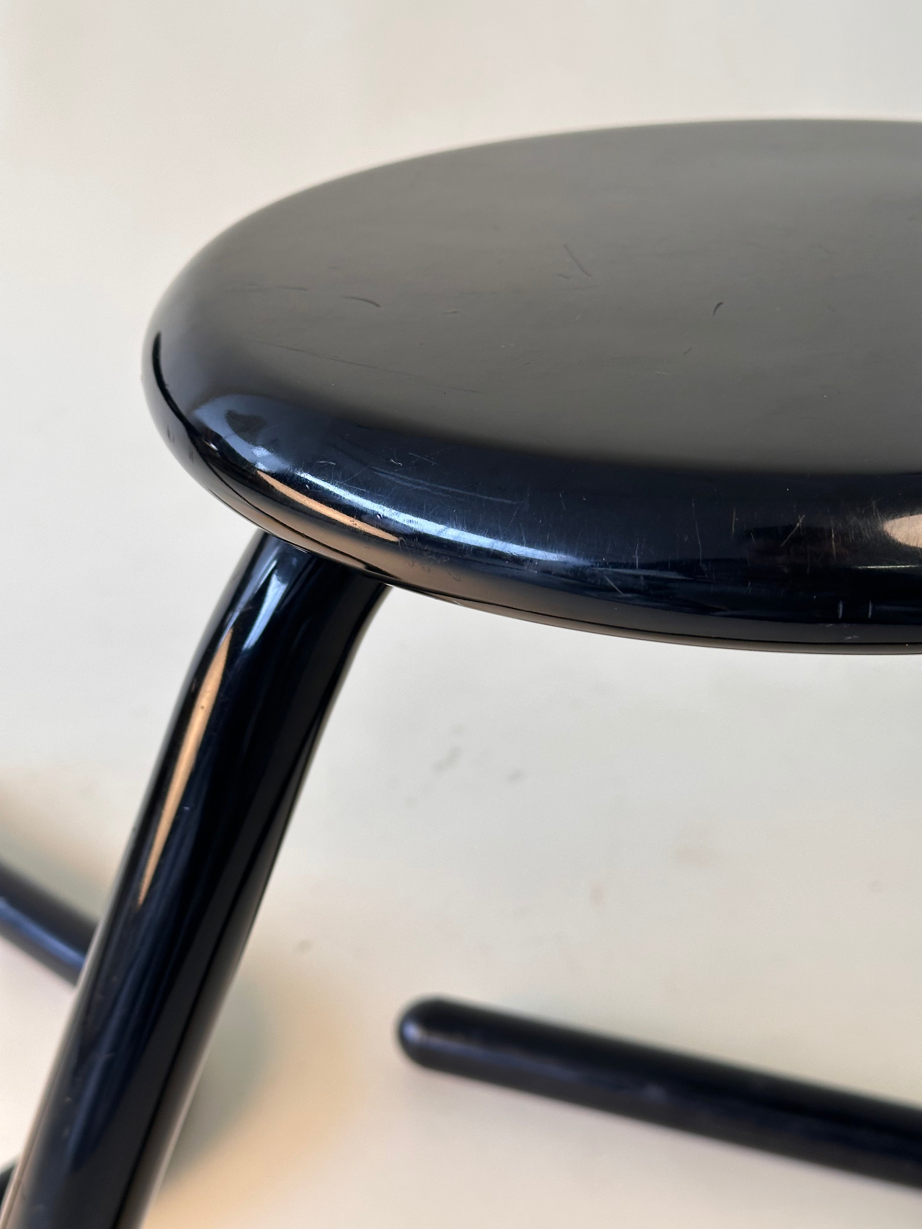 Tabouret vintage “Paperclip” par Amisco, fait au Canada