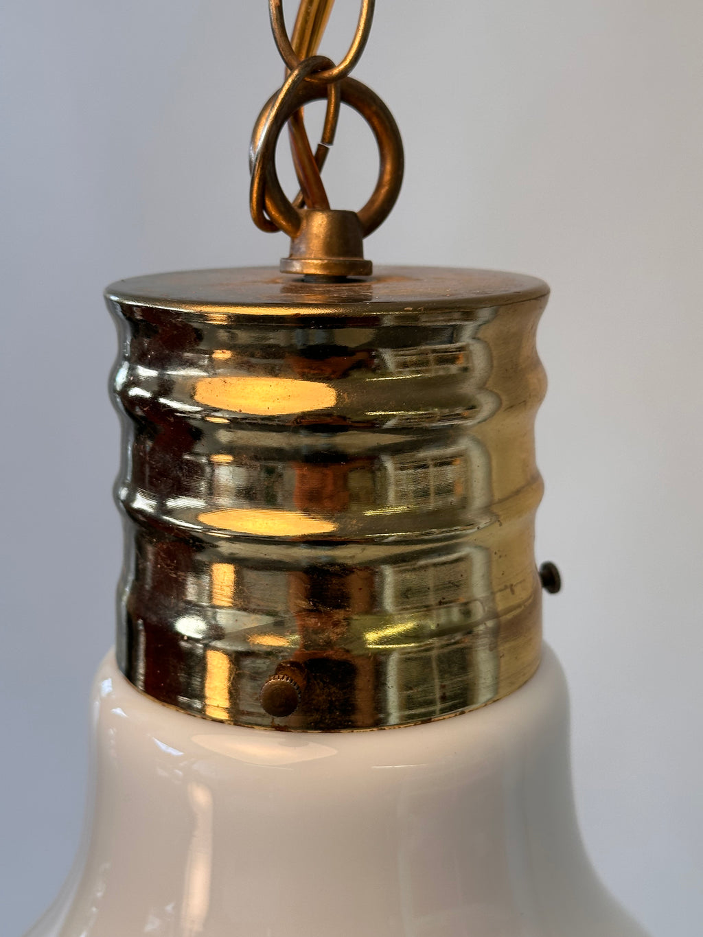 Lampe de suspension en forme d’ampoule géante