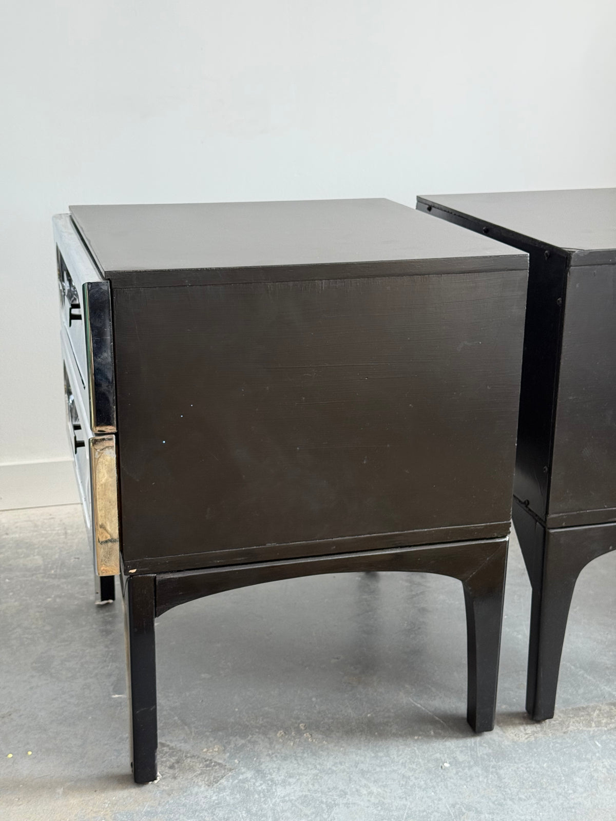 Paire de tables de chevet chromées par Henri Vallières, Québec 1970s