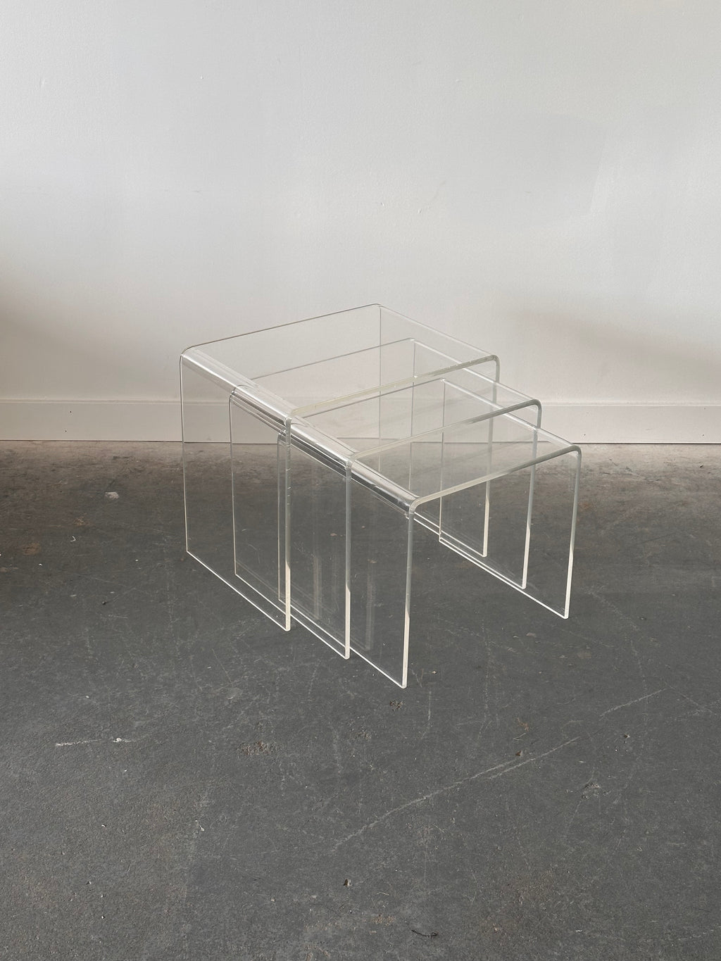 Set 3 tables gigognes en plexiglas