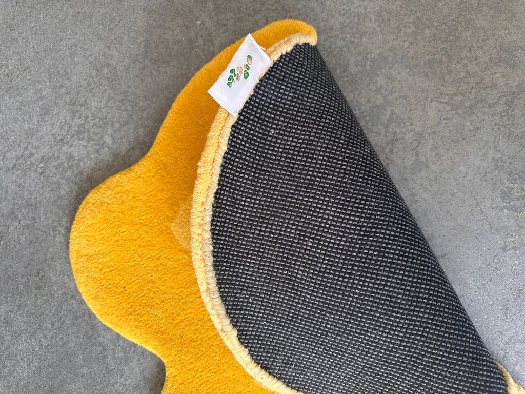 Tapis en laine "Fruitloop" par Rashelle Campbell, 2023