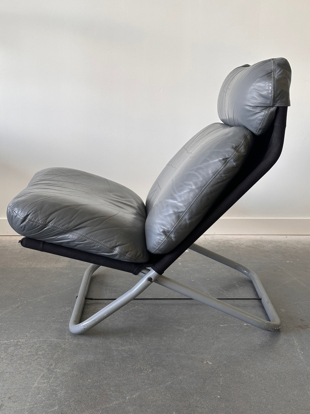 Chaise de lounge vintage en cuir avec Ottoman