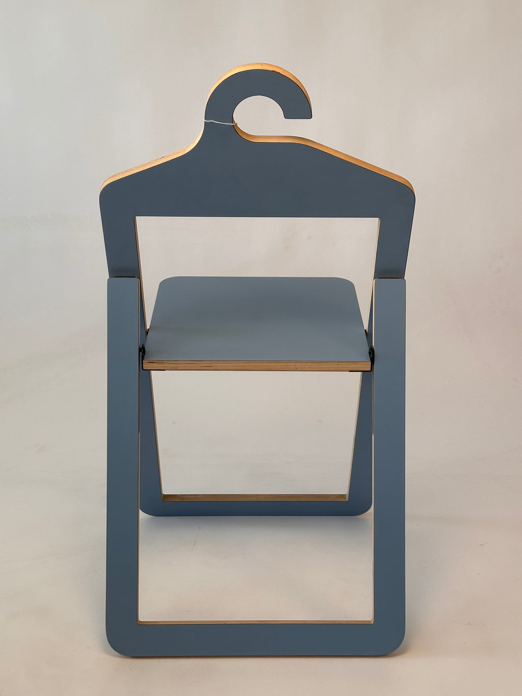 Chaise "Cintre" par Philippe Malouin pour Umbra shift