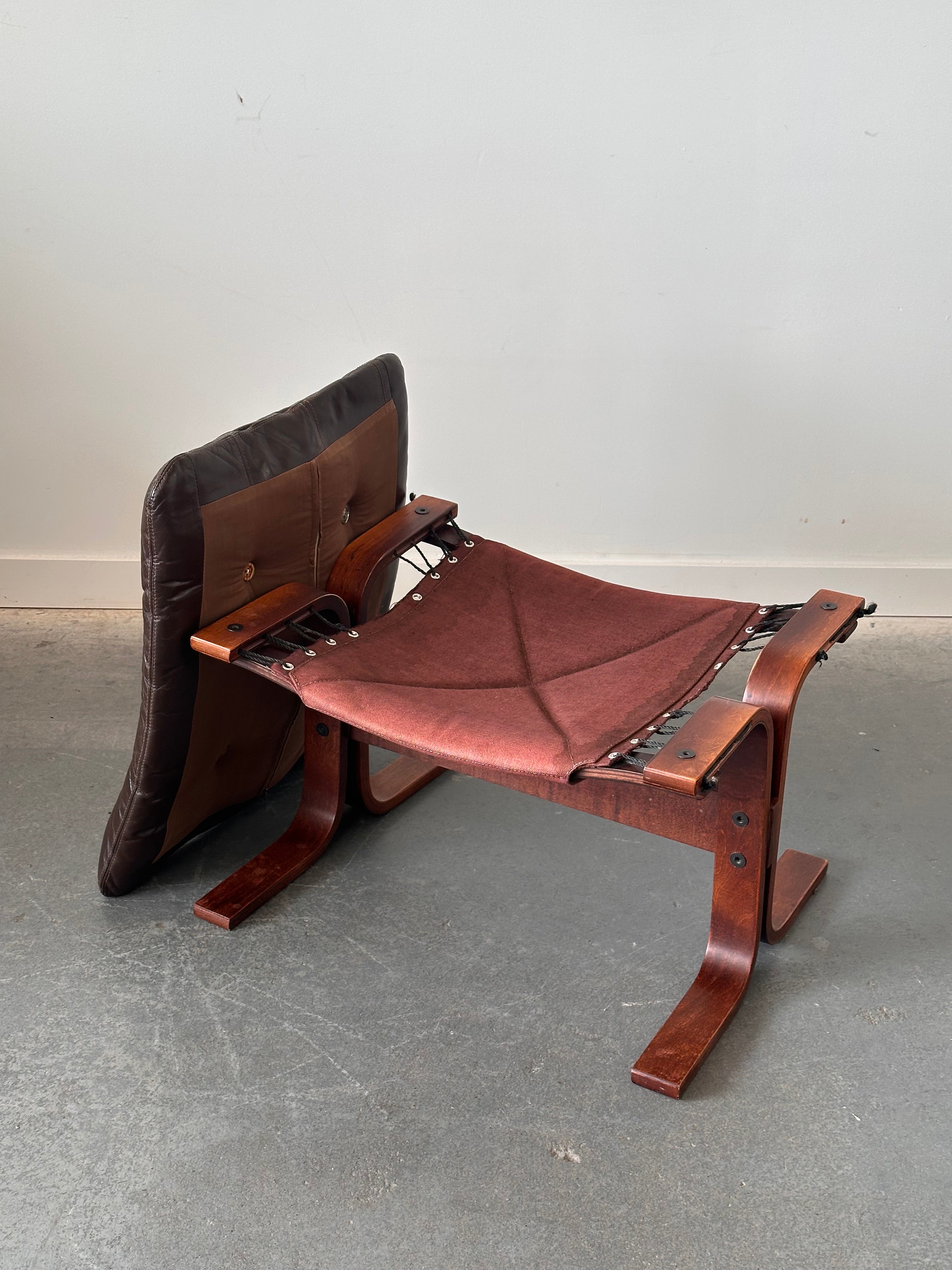 Chaise de lounge scandinave par Plydesigns, 1970s 🇨🇦