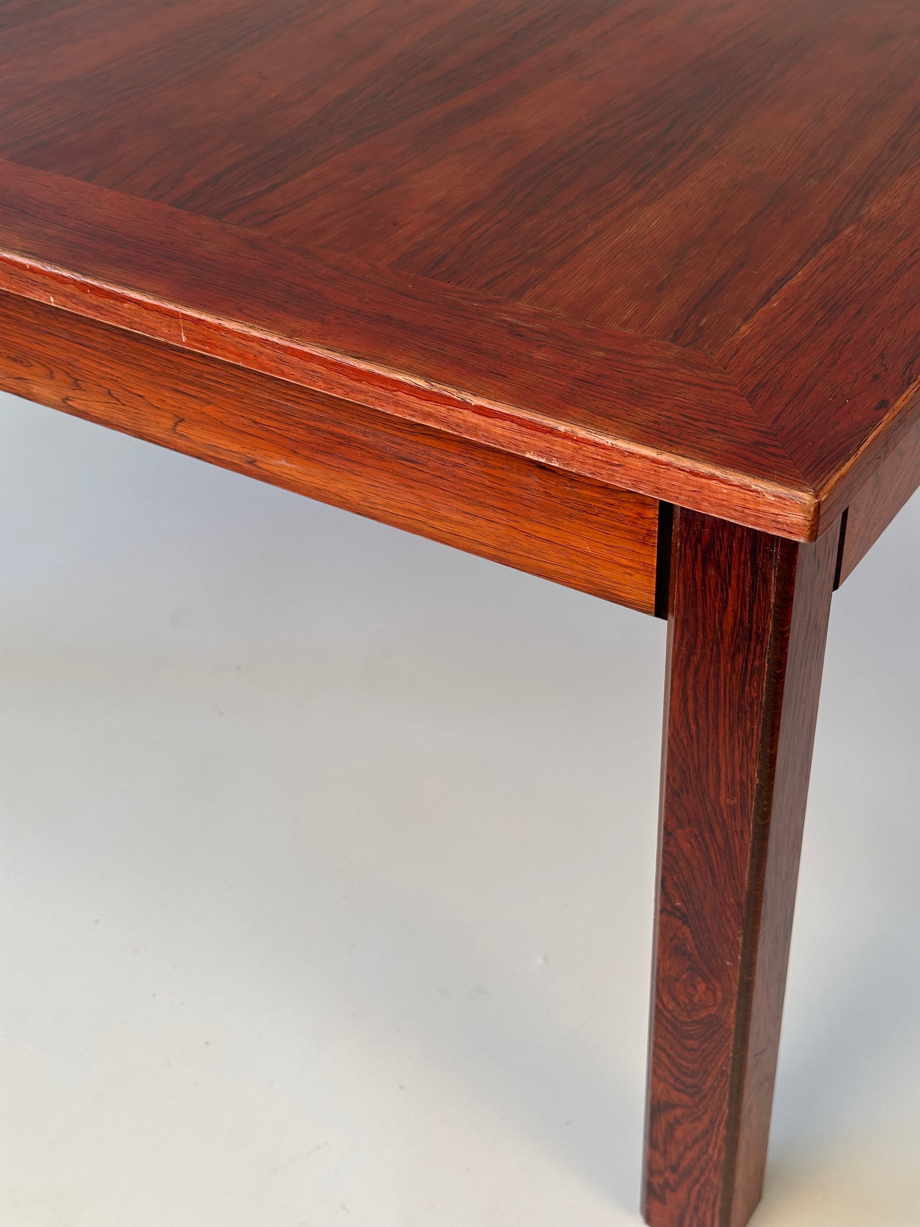 Table basse mid century en bois de rose par Møbelintarsia, Danemark