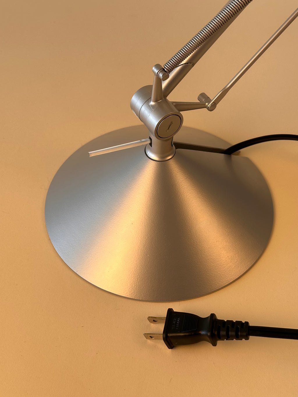 Lampe de bureau "Archimoon K" par Philippe Starck pour Flos, fait en Italie 2000s