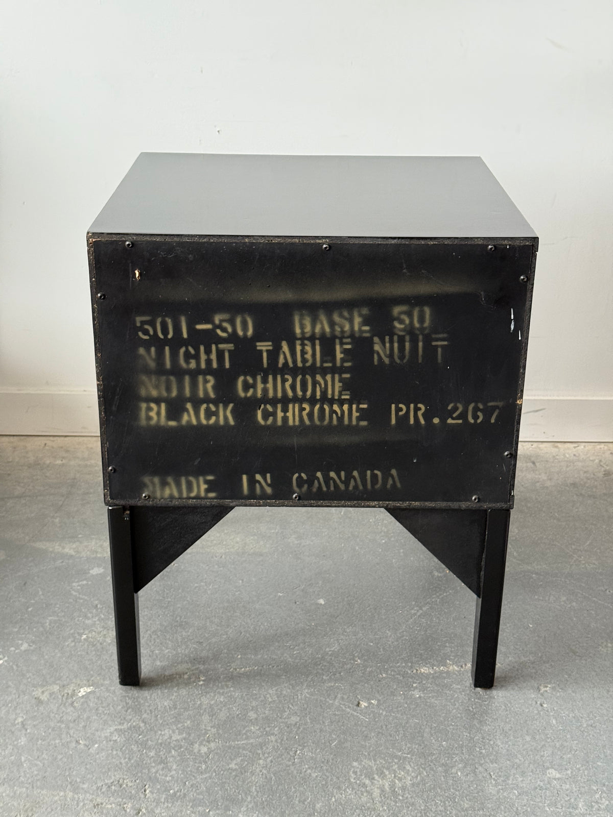 Table de chevet chromée par Henri Vallières, Québec 1970s