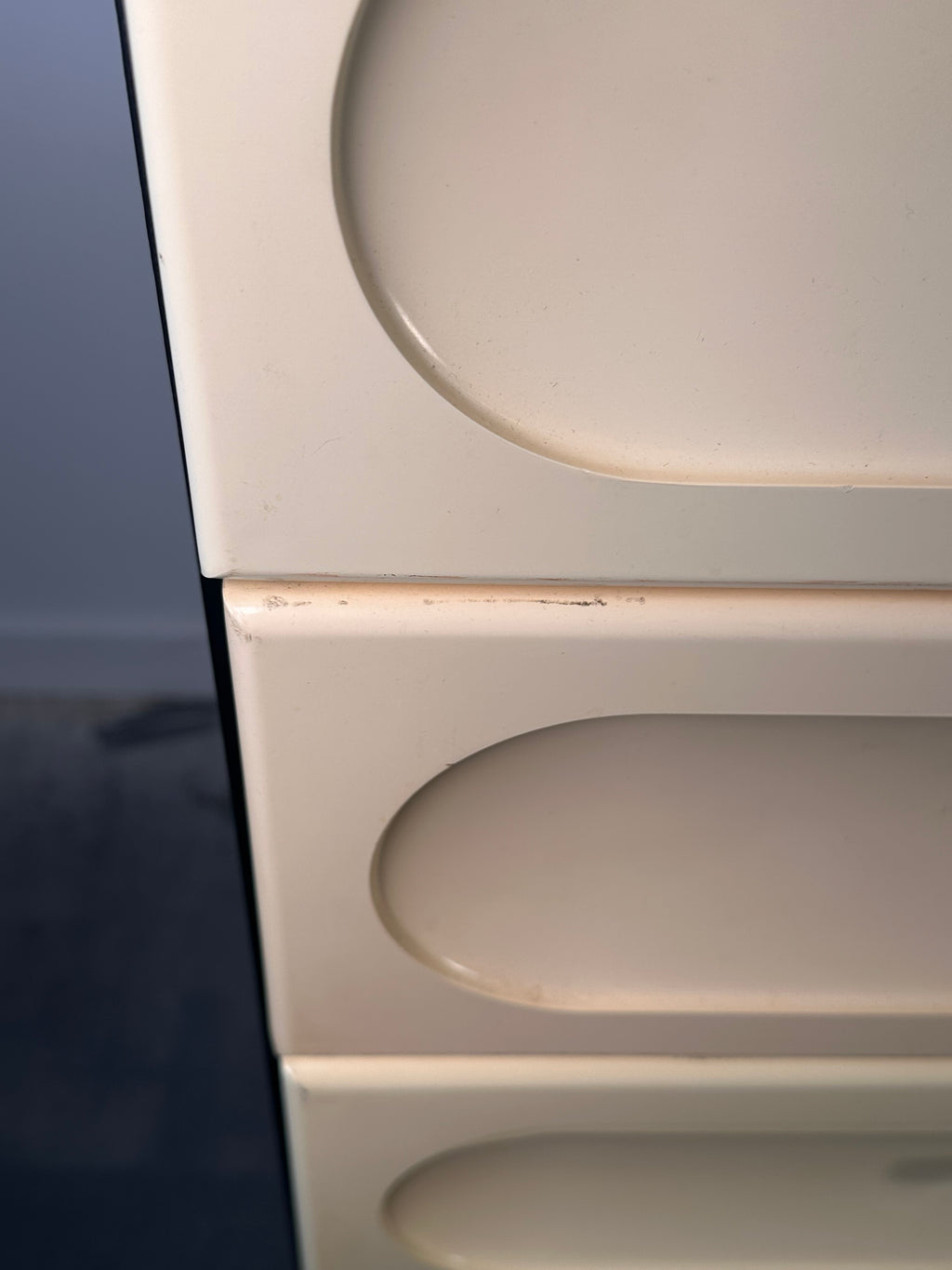 Commode « monsieur » par Henri Vallières
