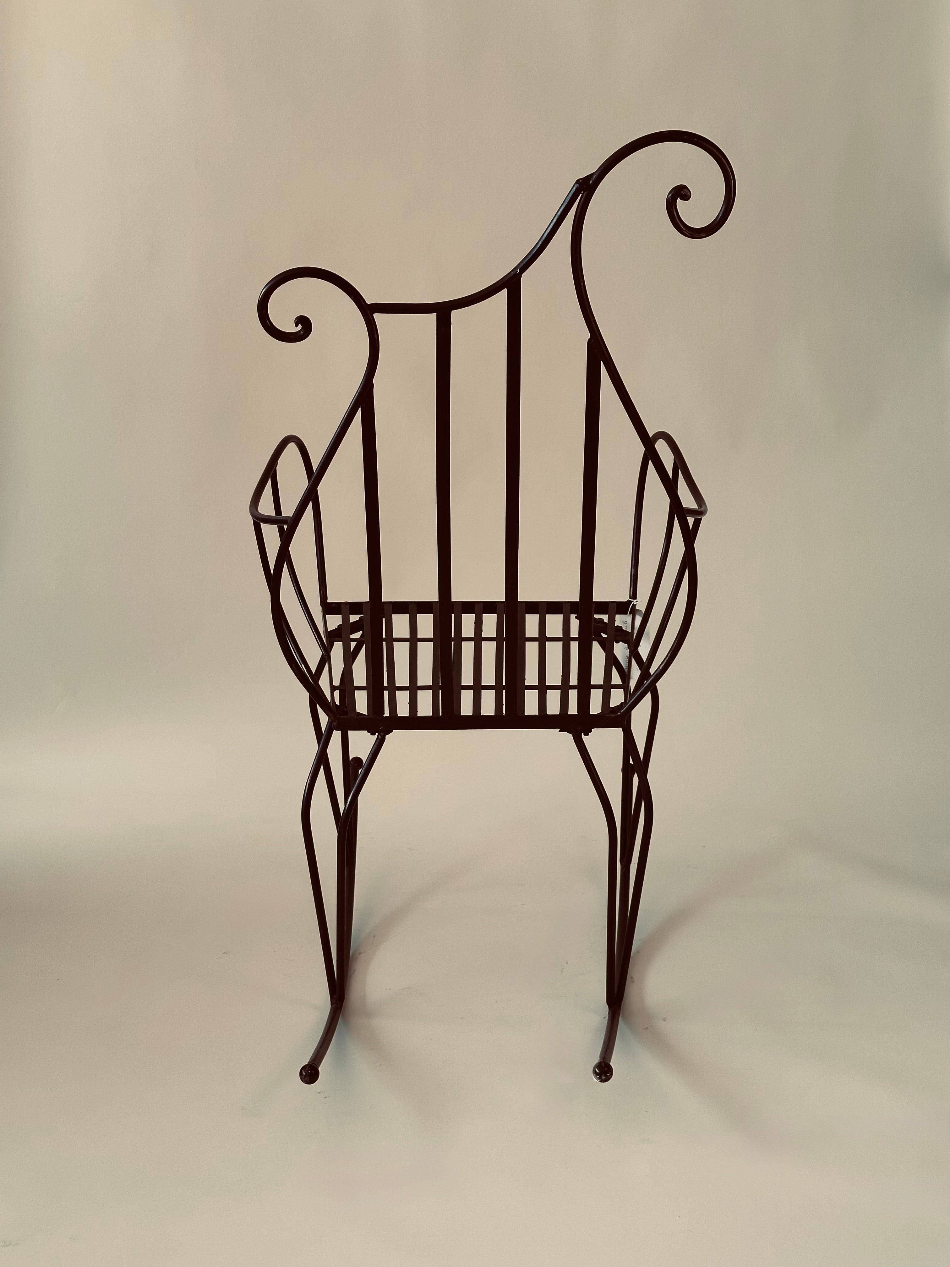 Chaise à bascule vintage en fer forgé artisanal