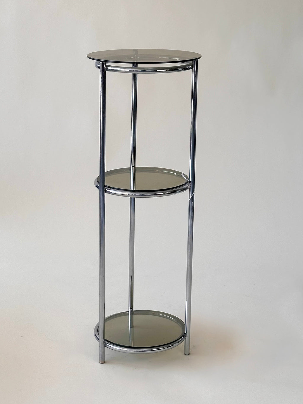 Étagère vintage en chrome tubulaire avec tablette en verre fumé