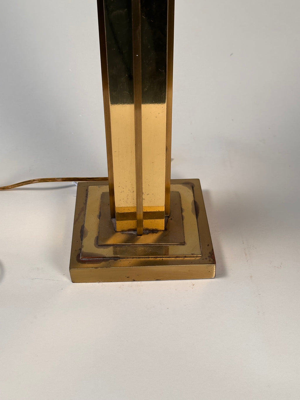 Lampe de table en brass