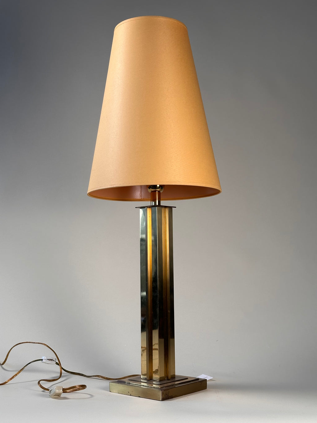 Lampe de table en brass