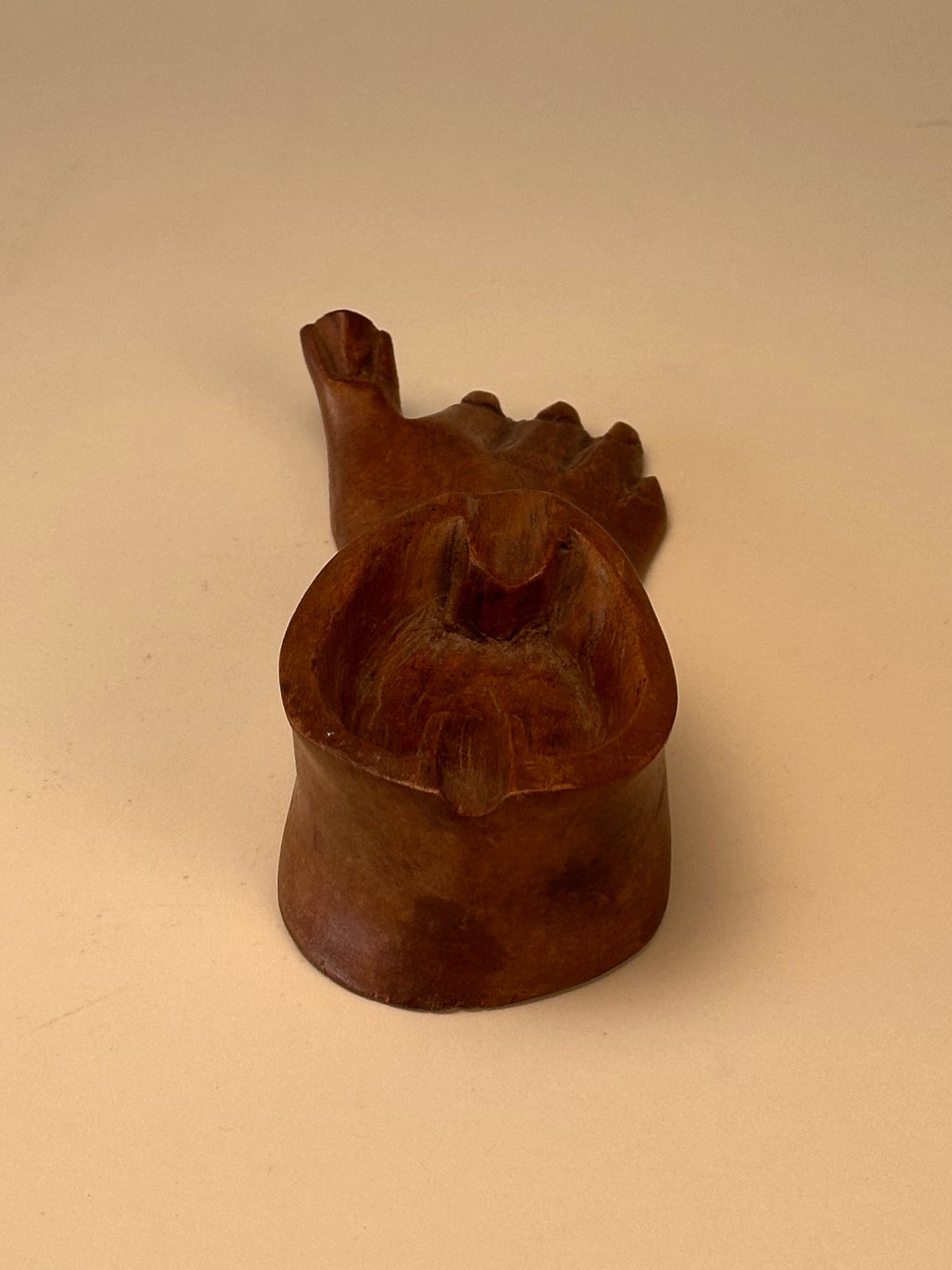 Cendrier vintage en bois sculpté à la main