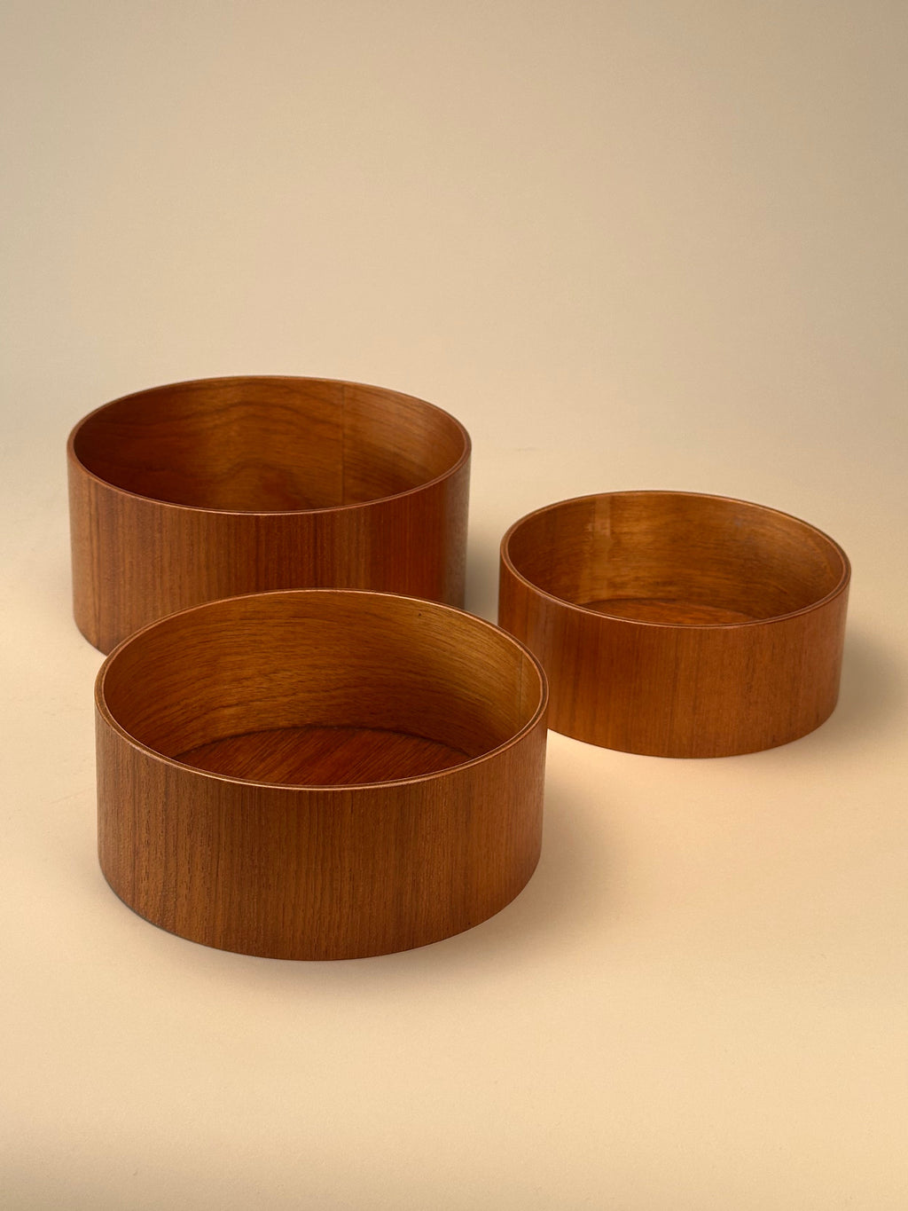 Set de trois bols en bois de teck