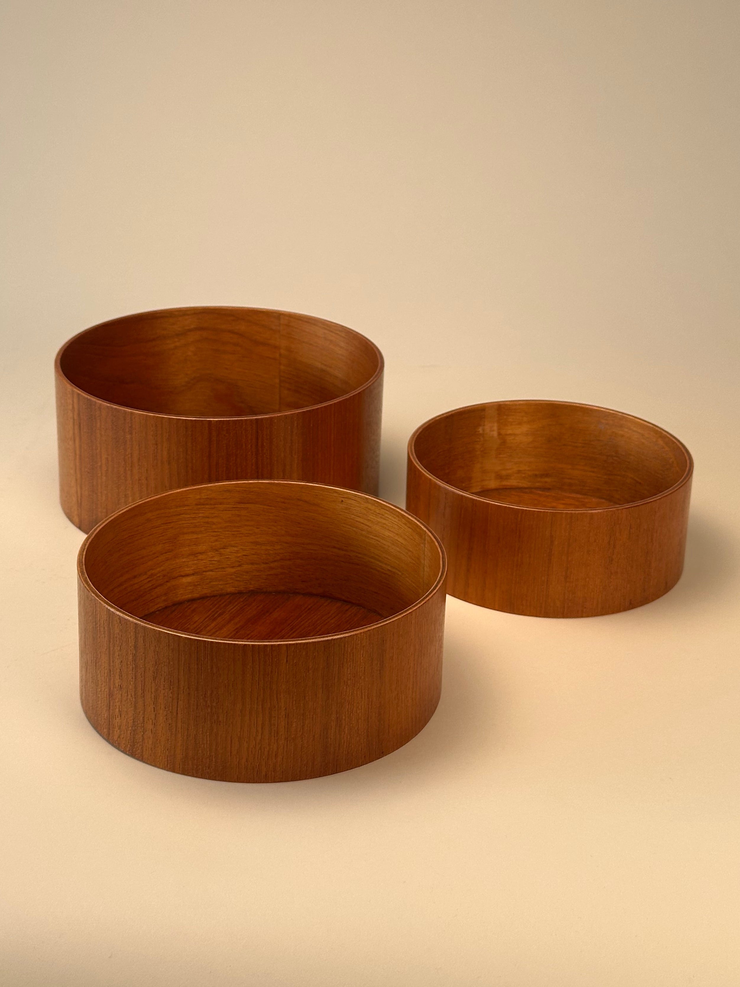 Set de trois bols en bois de teck