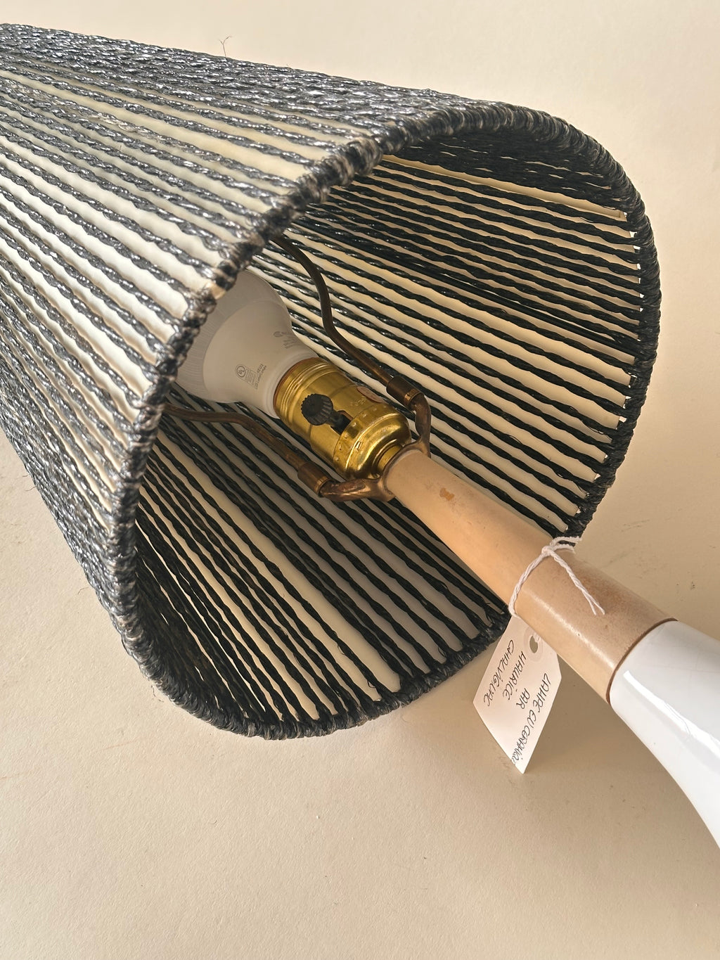 Lampe de table en céramique par Maurice Chalvignac fait au Québec