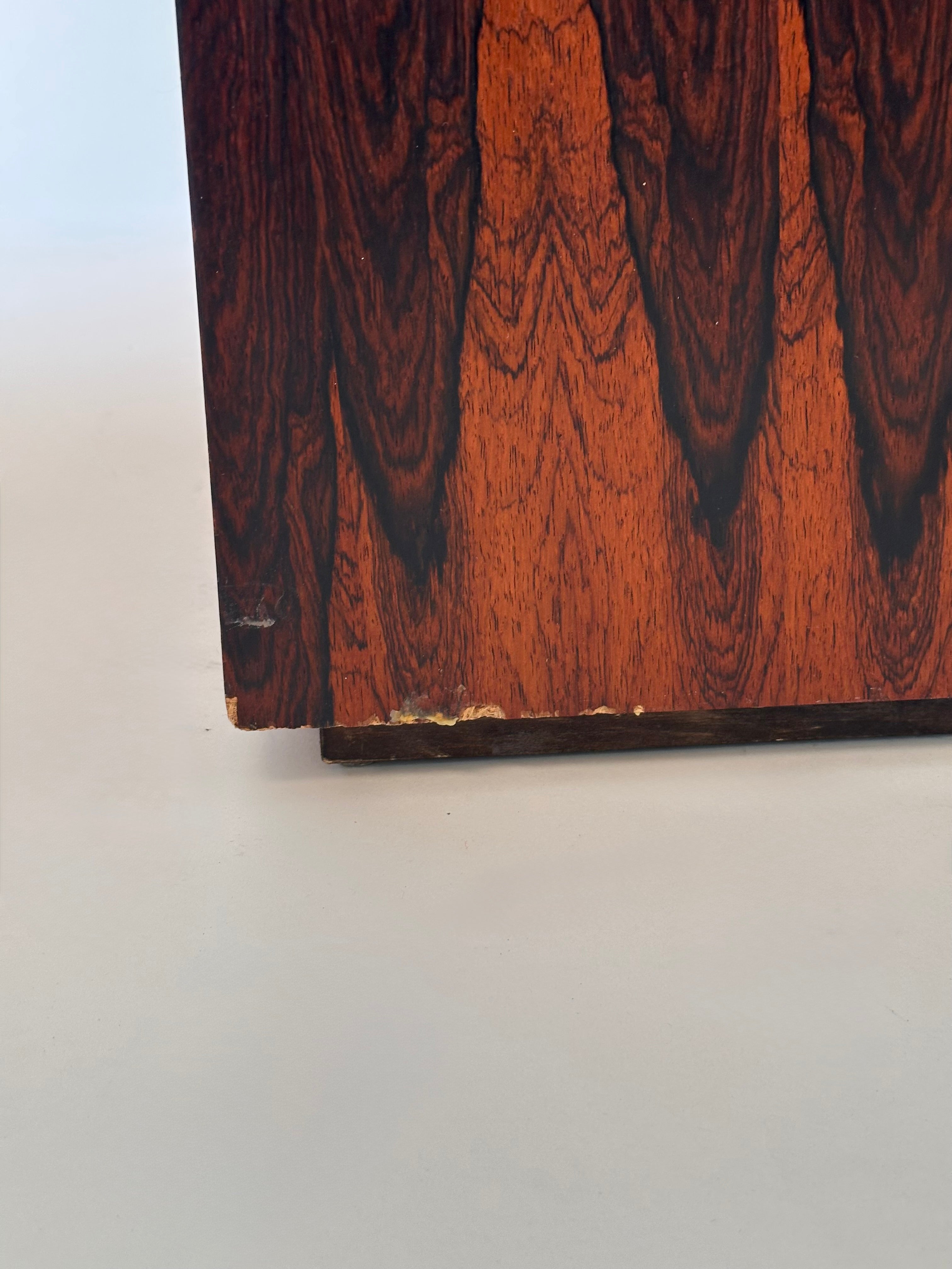 Commode en bois de rose brésilien, fait au Canada
