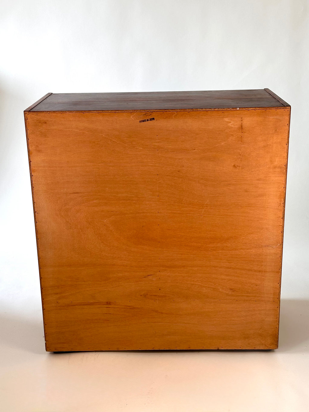 Commode en bois de rose brésilien, fait au Canada