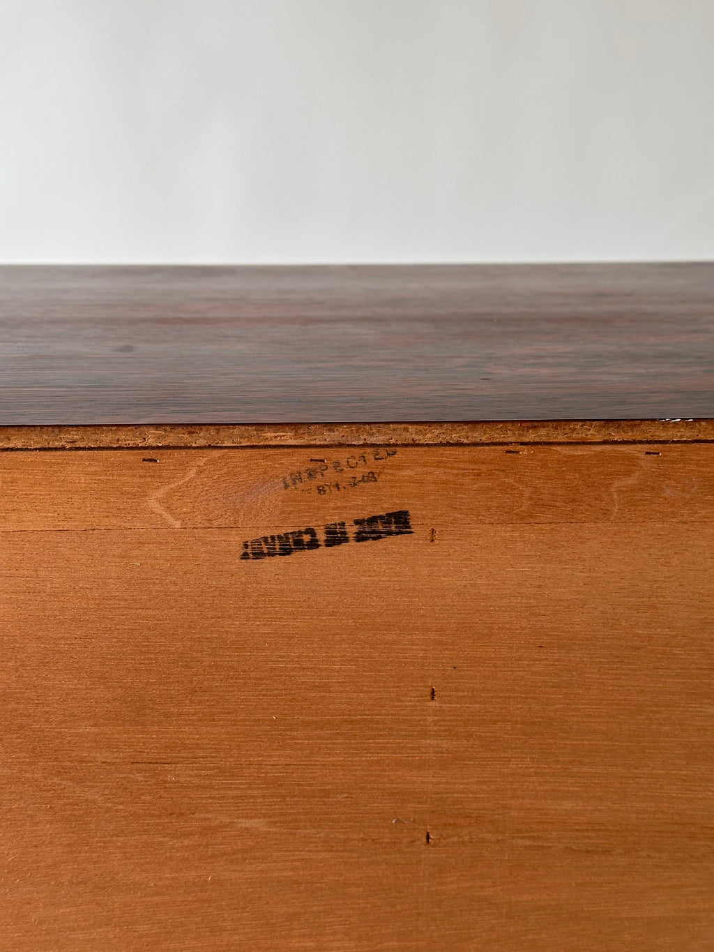 Commode en bois de rose brésilien, fait au Canada