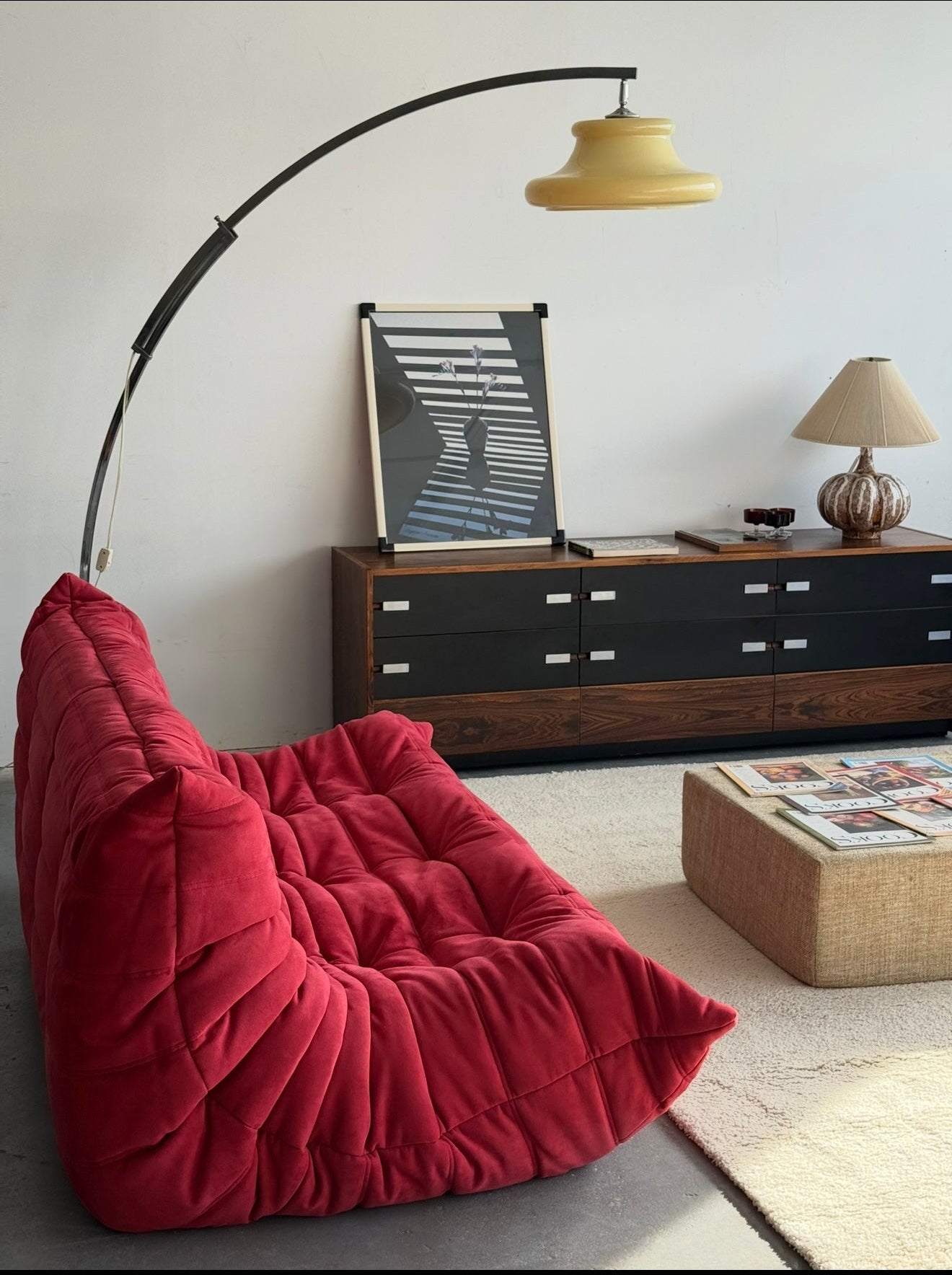 Canapé togo rouge Goya par Michel Ducaroy pour Ligne Roset, France