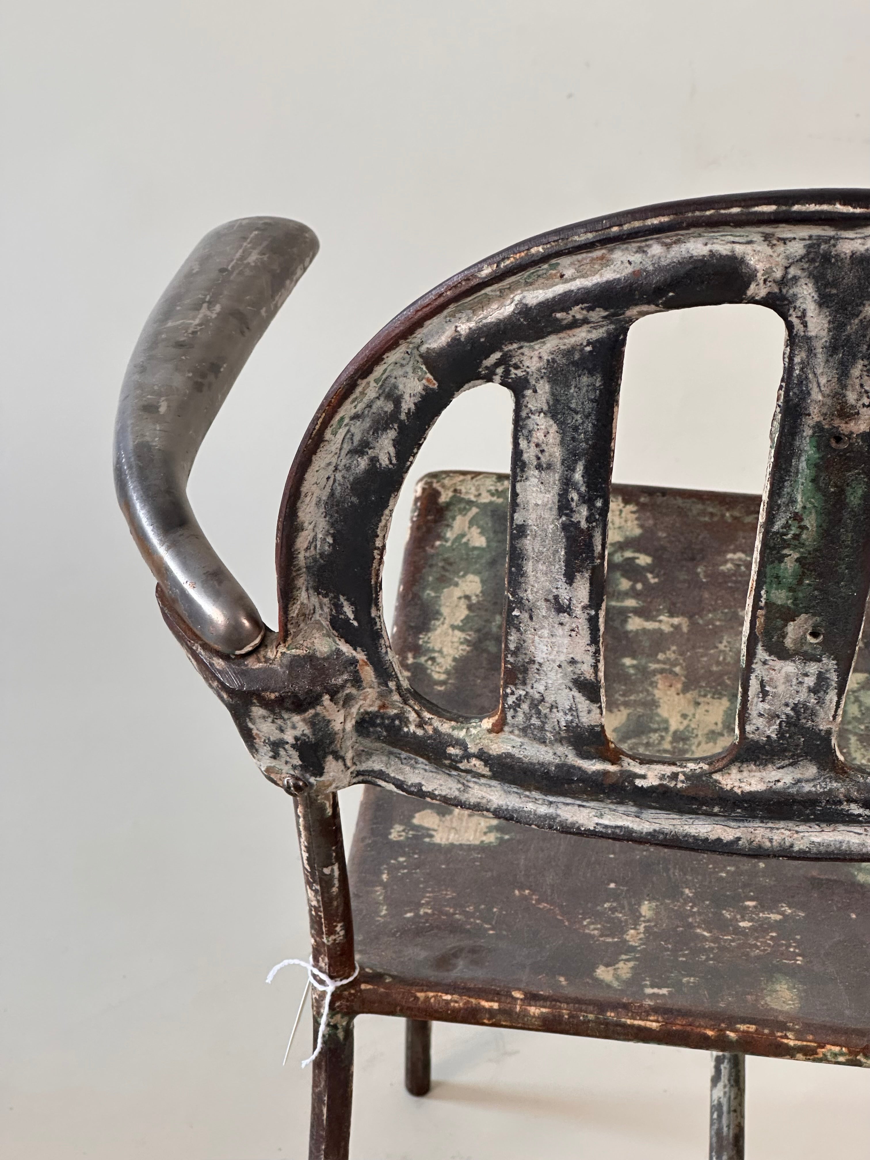 Chaise d’appoint de cabinet dentaire, circa 1930–1950