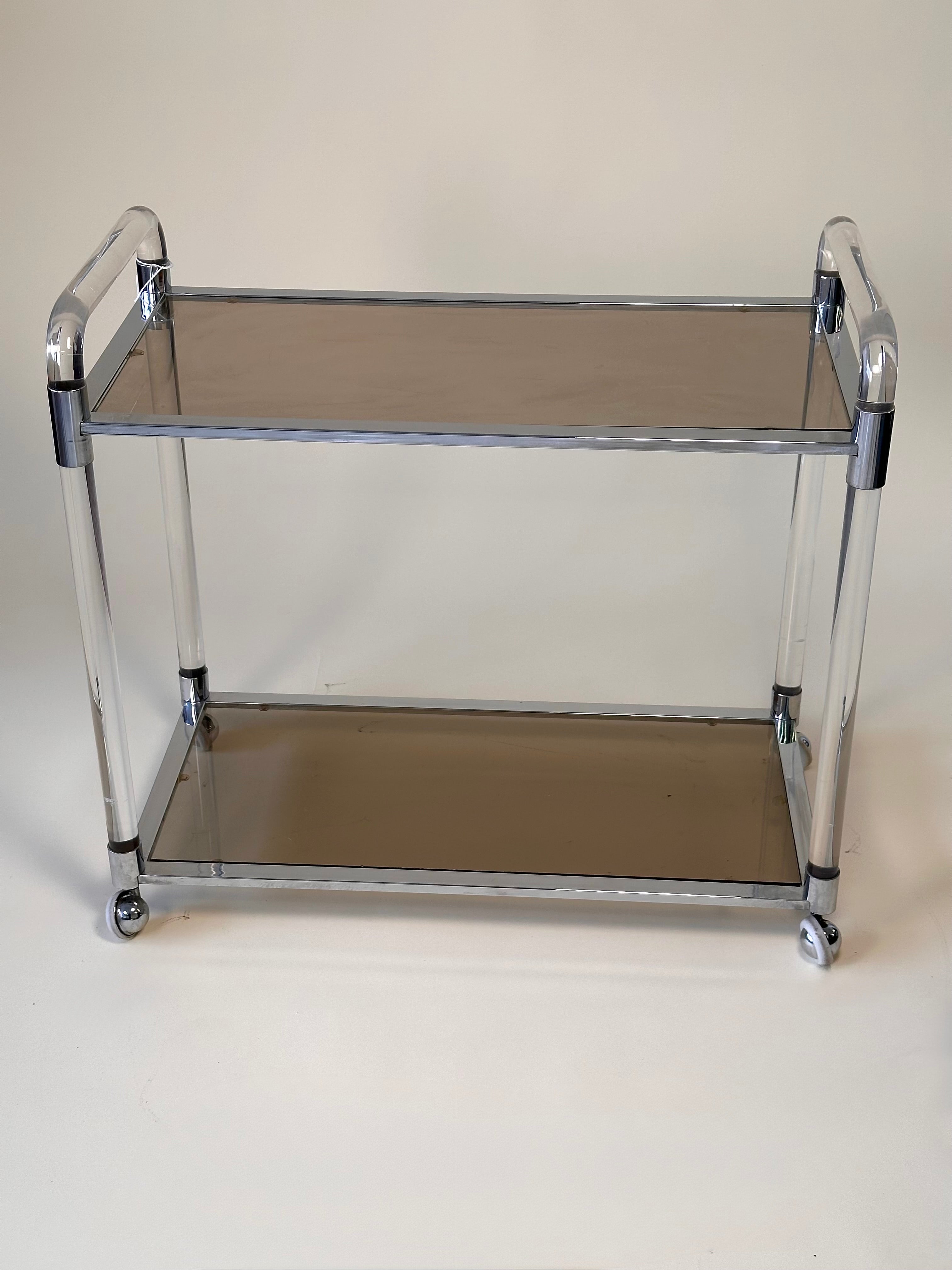 Chariot de bar en lucite