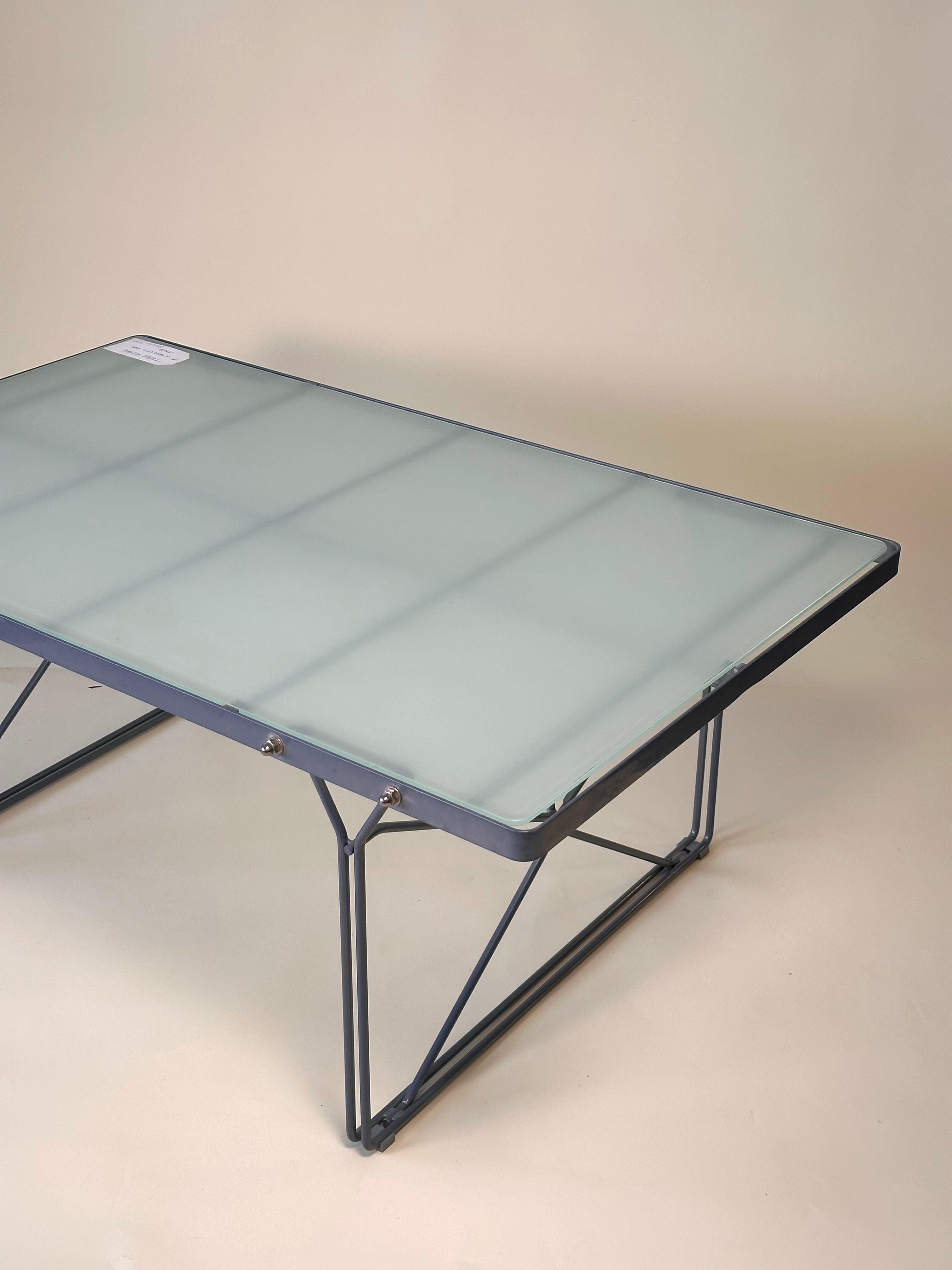 Table à café moment par Niels Gammelgaard pour Ikea