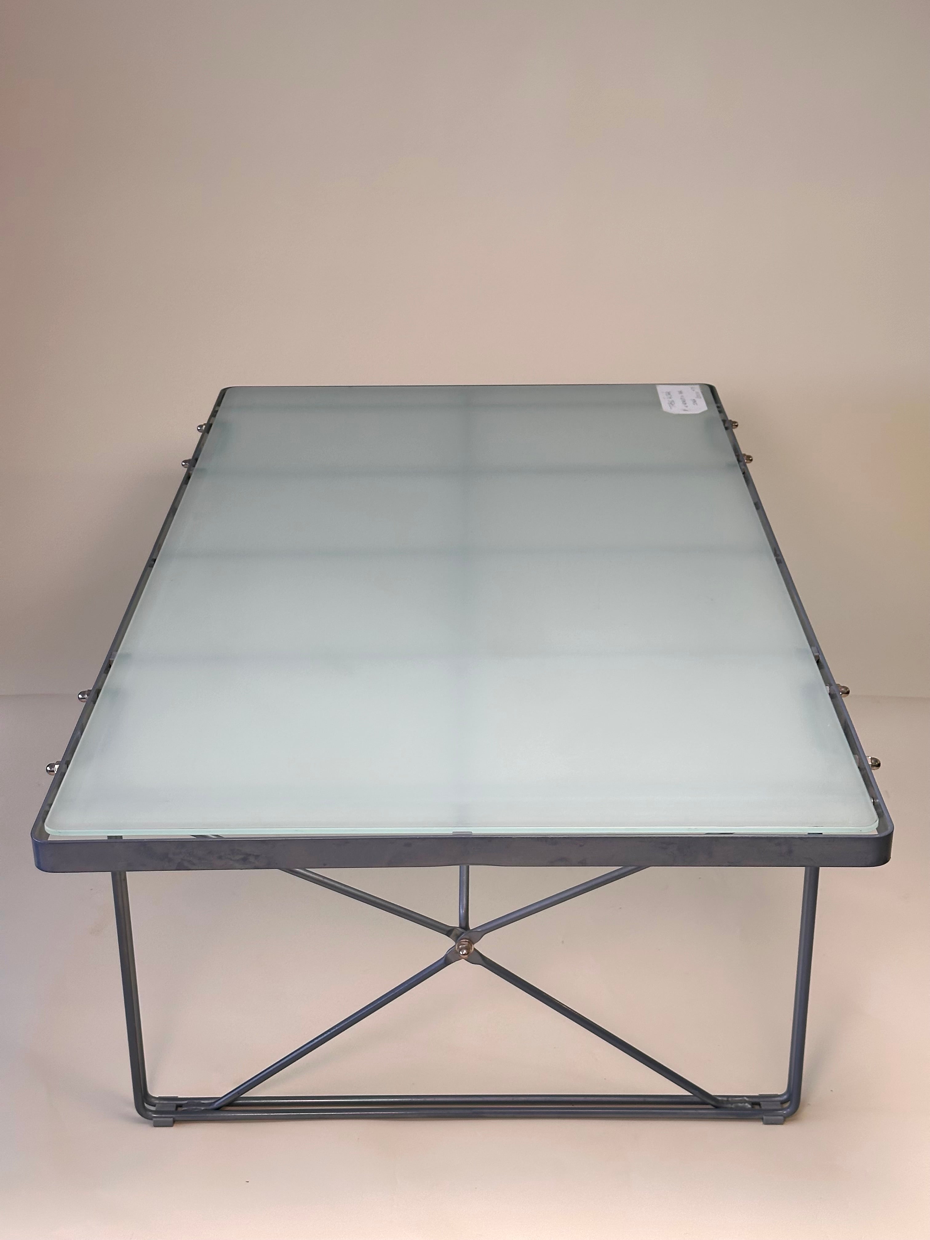 Table à café moment par Niels Gammelgaard pour Ikea