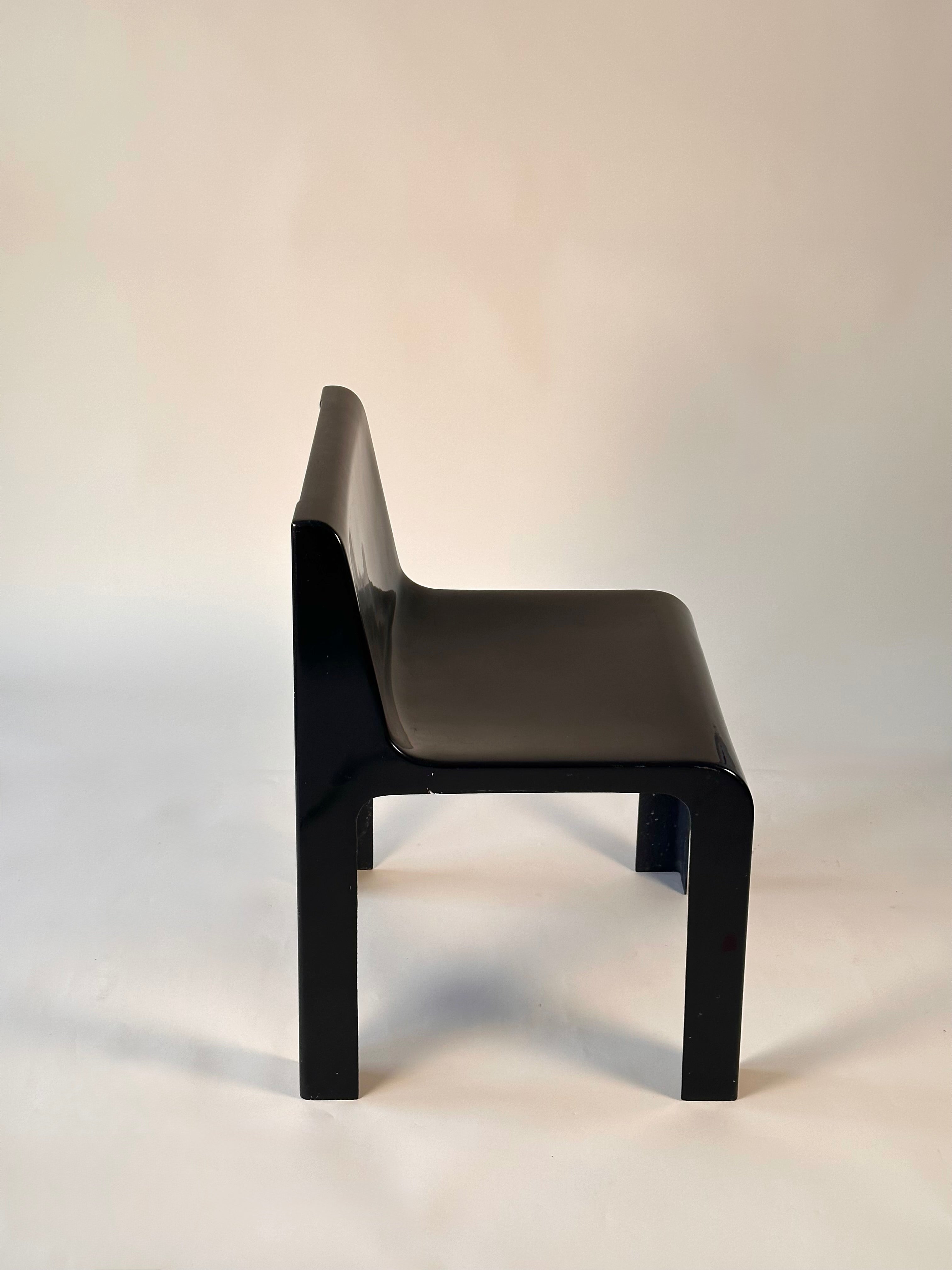 Chaise ozoo 600 par Marc Berthier – édition Roche Bobois