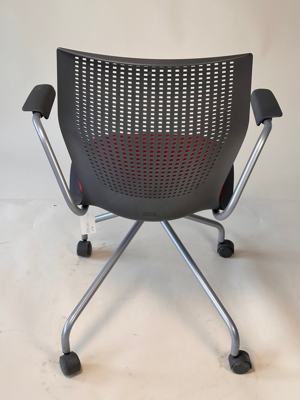 Chaise MultiGeneration avec base hybride par Formway Design pour Knoll, 2013