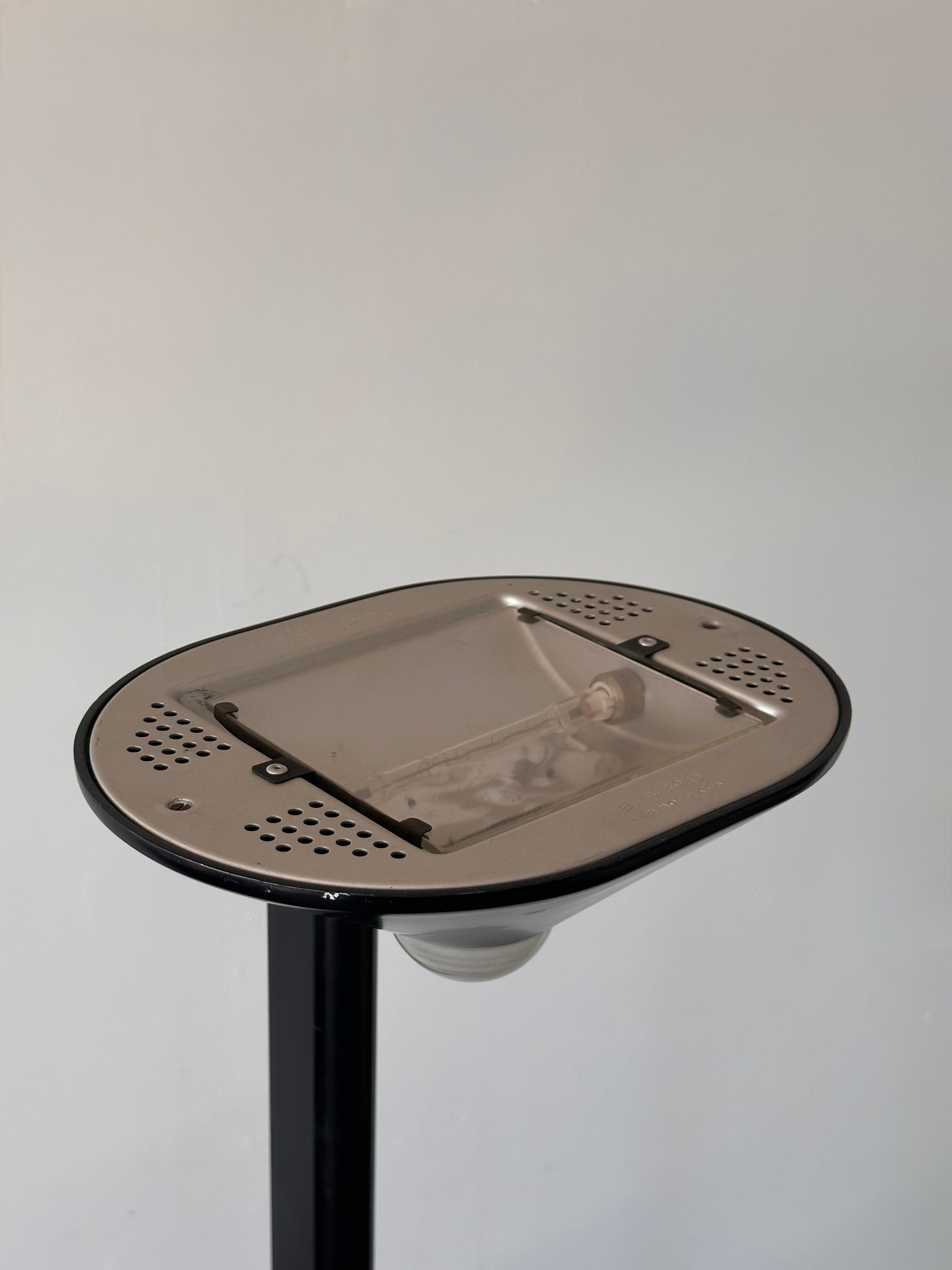 Lampe sur pieds ciclope par barbieri Marianelli pour Tronconi Illuminazione, Italie