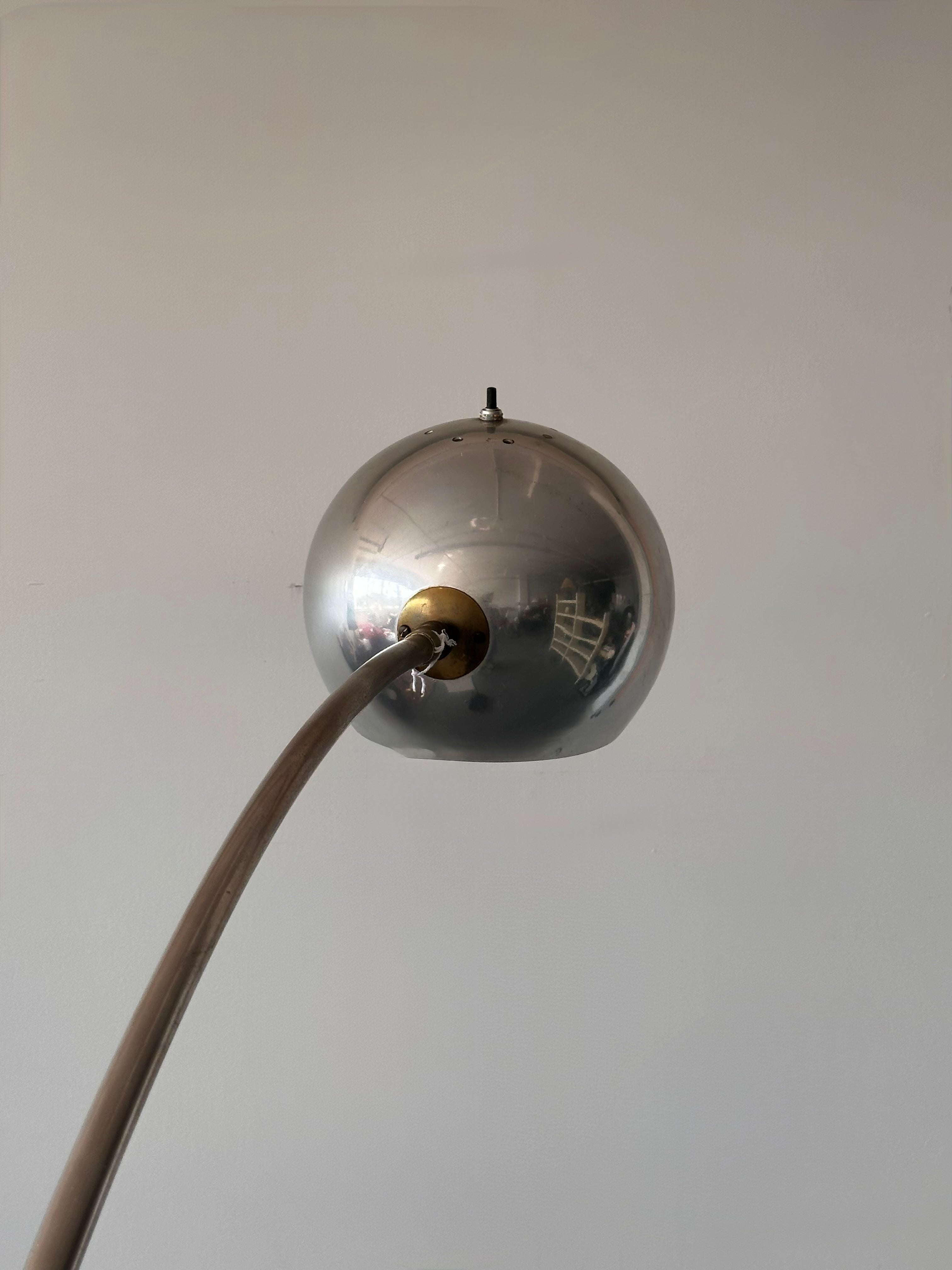 Lampe sur pieds eyeball