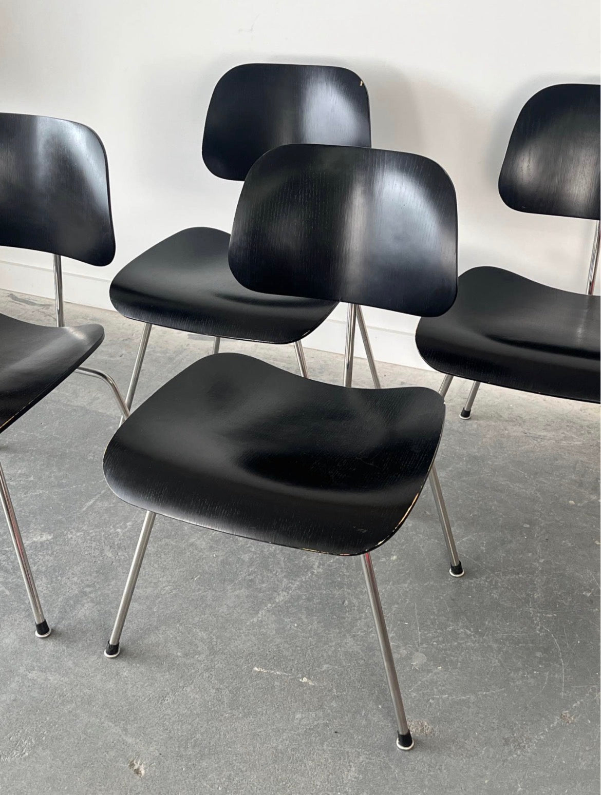 Chaise style DCM par Eames