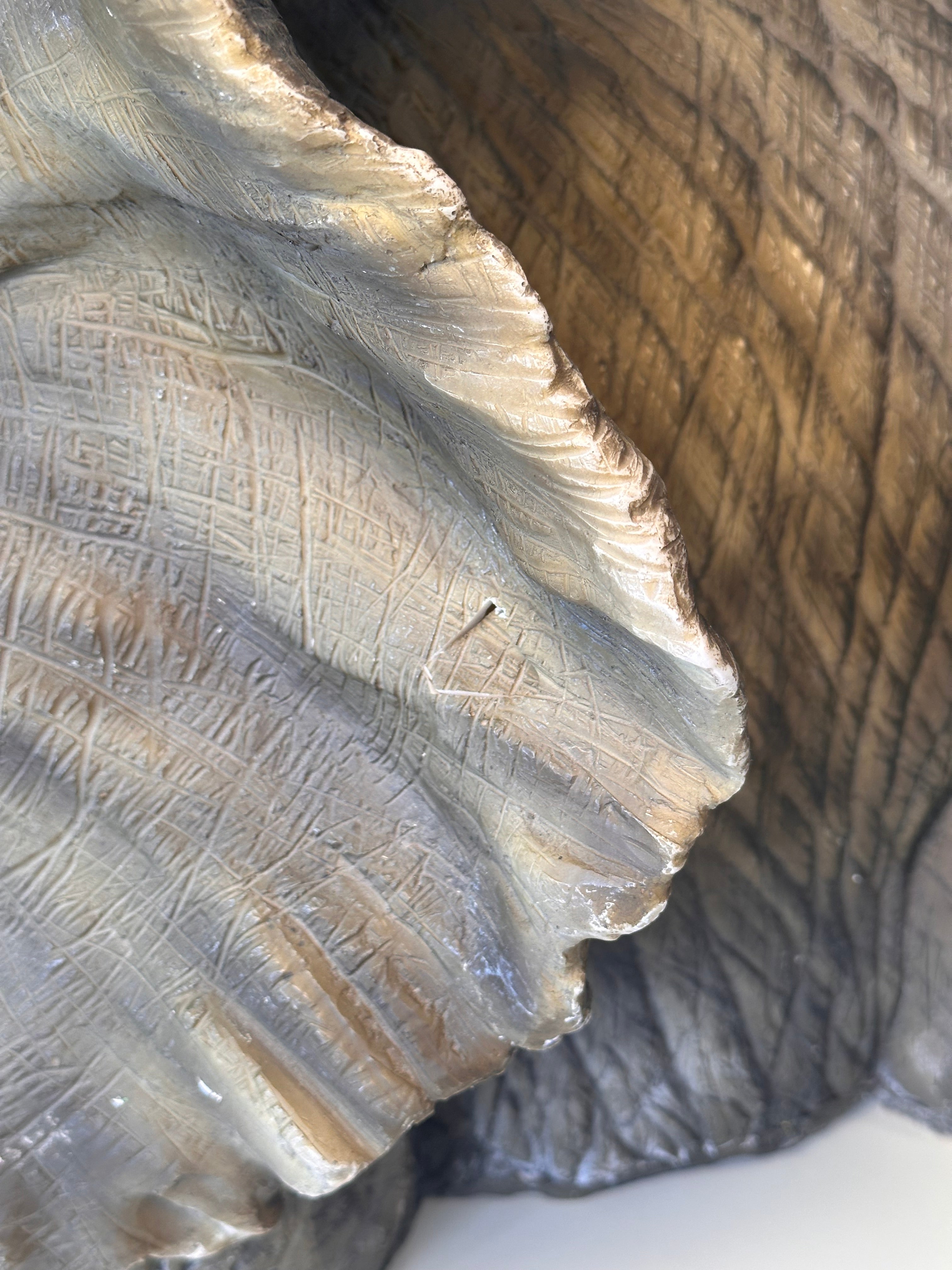 Table à café sculpturale en forme d’éléphant