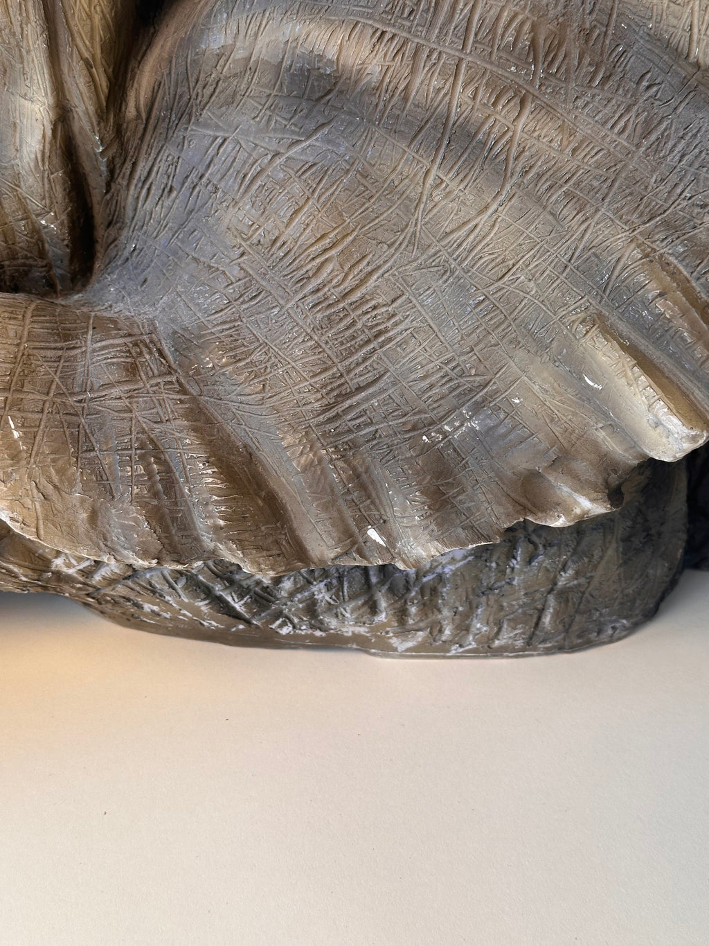 Table à café sculpturale en forme d’éléphant