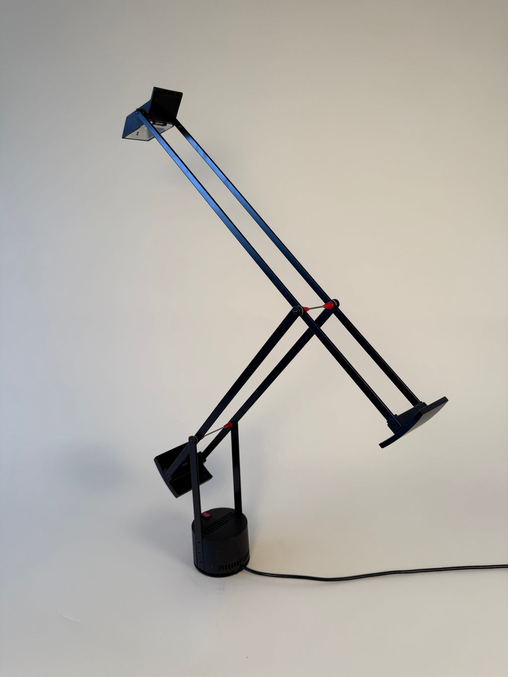 Lampe de bureau "Tizio" par Richard Sapper pour Artemide, fait en Italie 1972