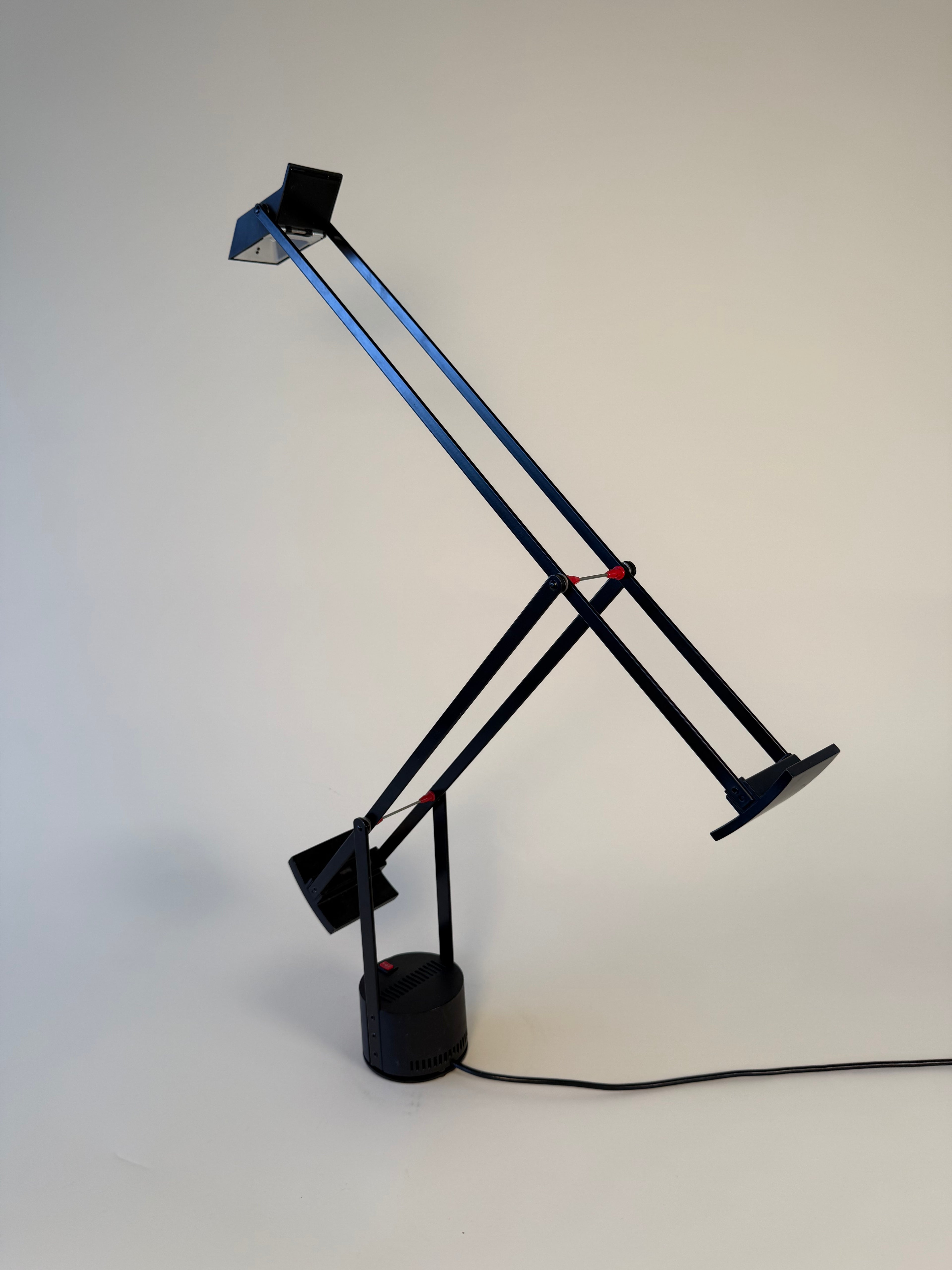 Lampe de bureau "Tizio" par Richard Sapper pour Artemide, fait en Italie 1972