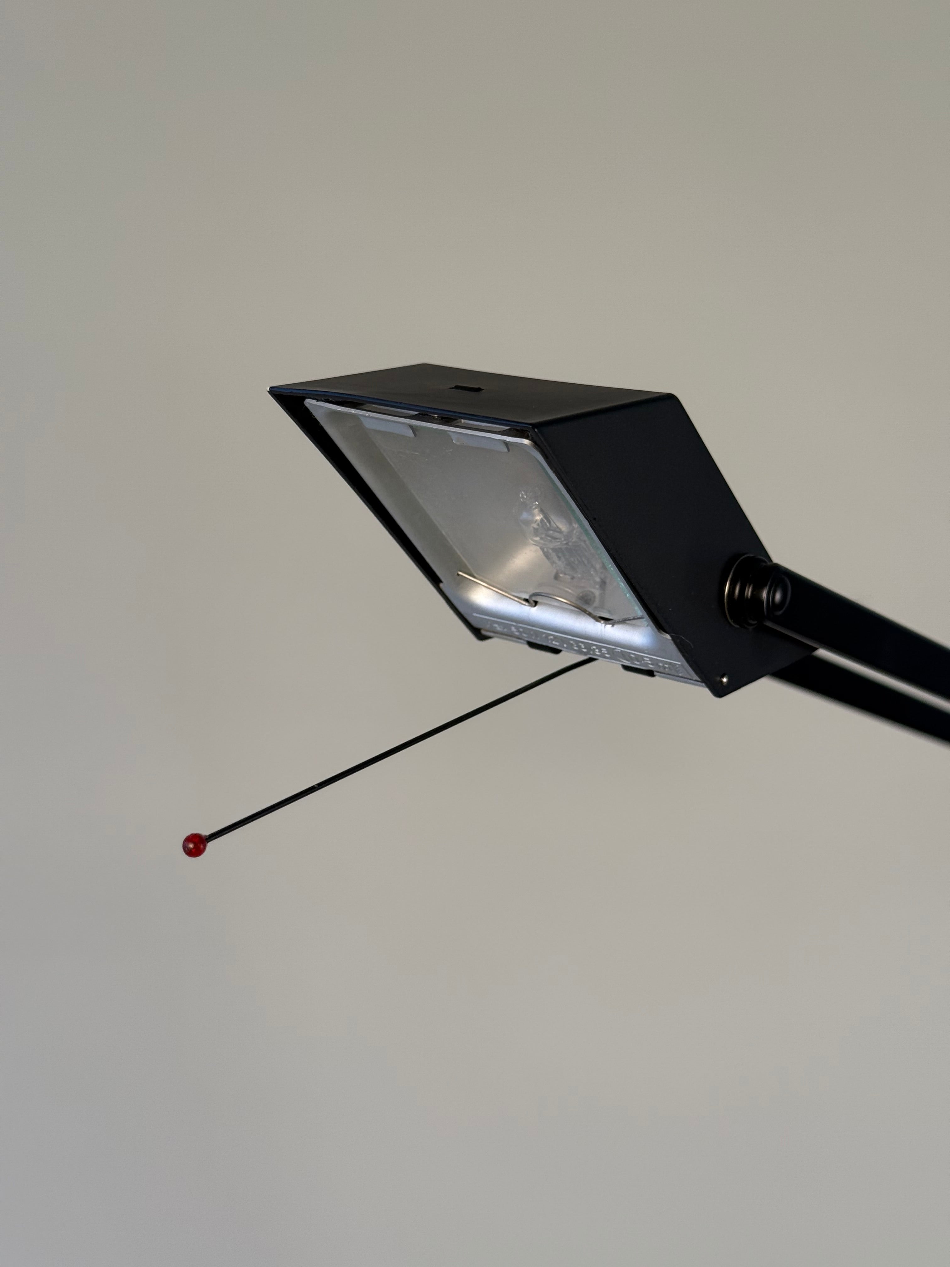 Lampe de bureau "Tizio" par Richard Sapper pour Artemide, fait en Italie 1972