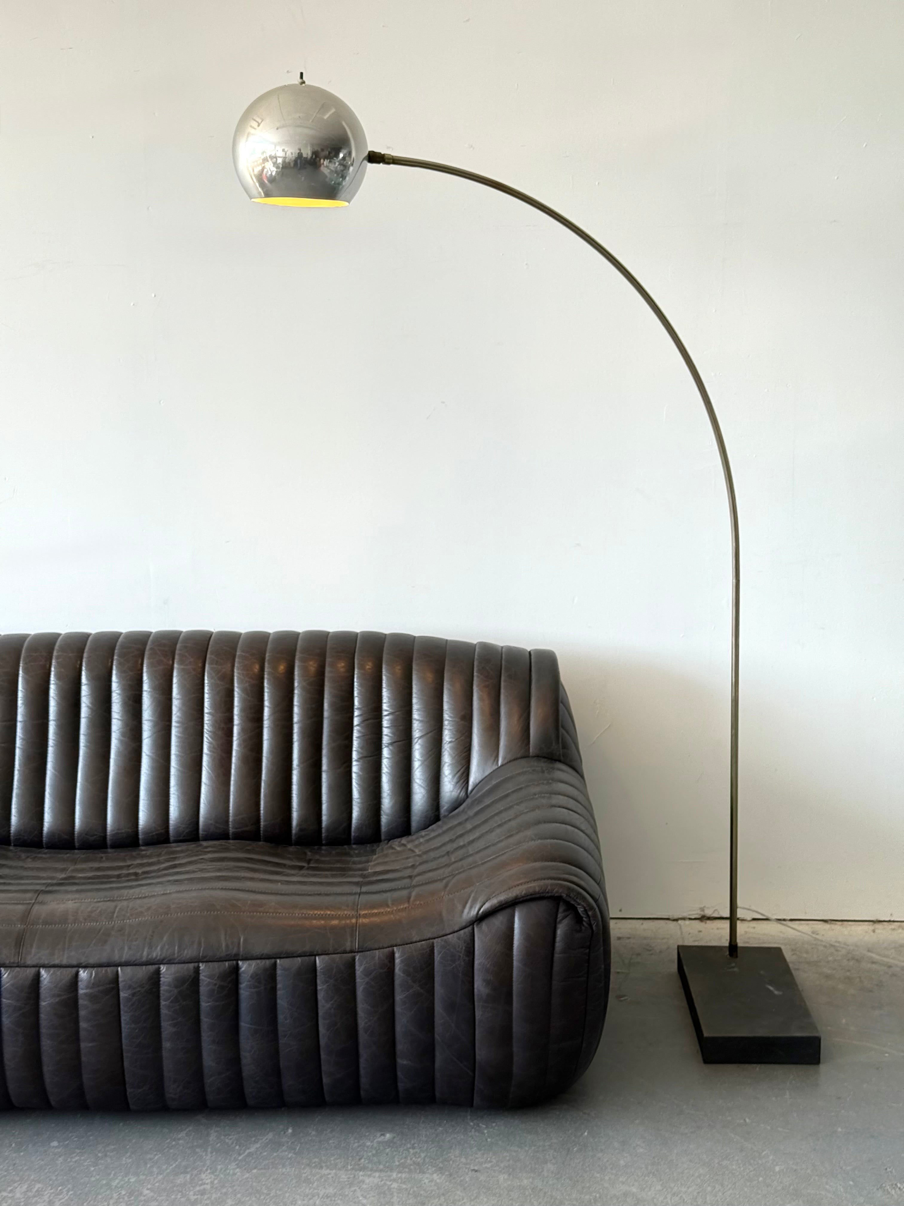 Lampe sur pieds eyeball