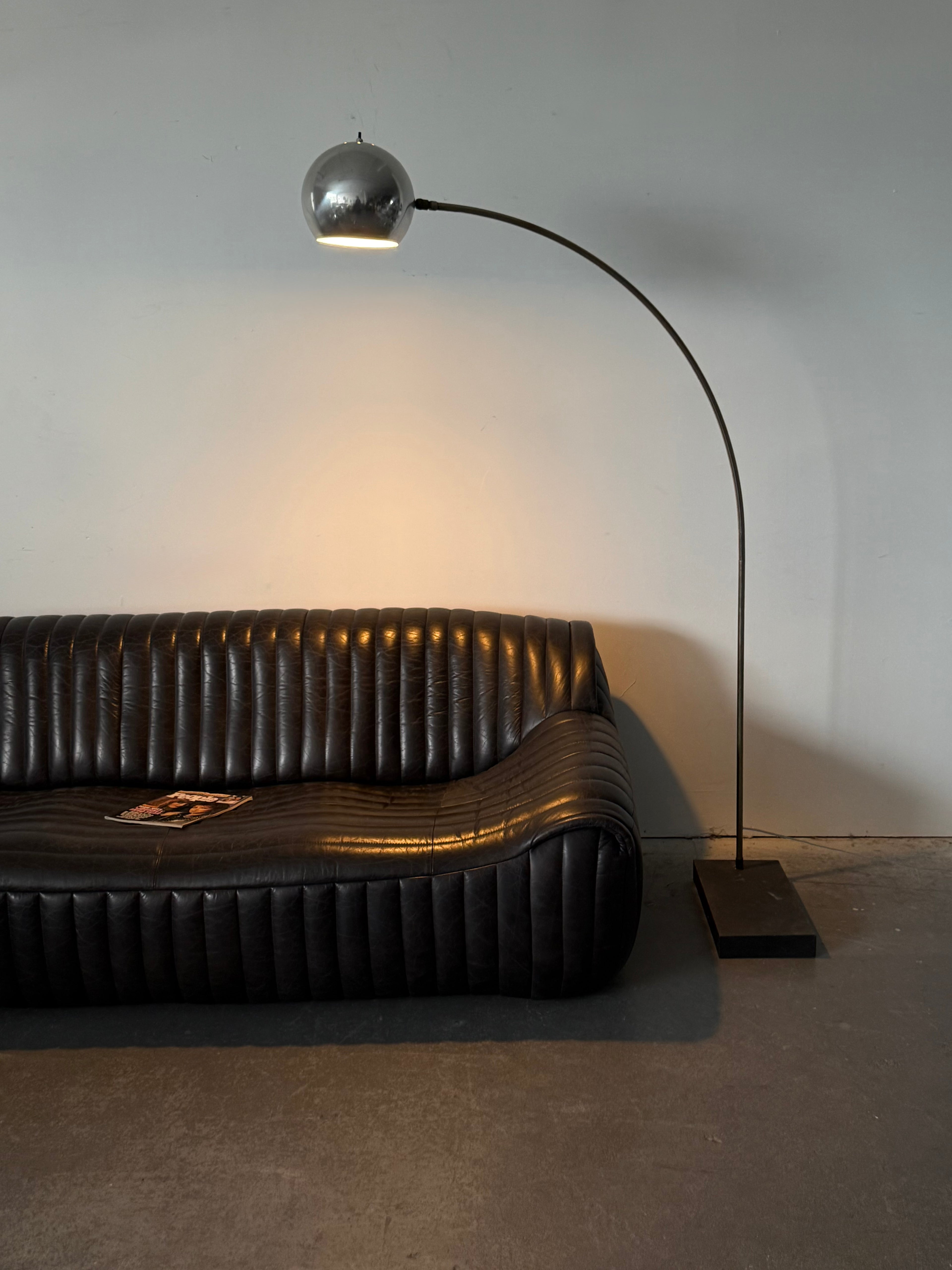 Lampe sur pieds eyeball