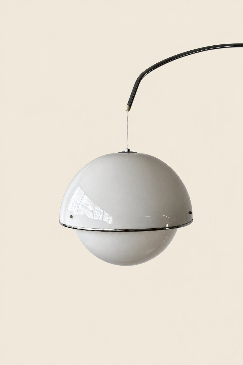 Détail du globe sur fond beige