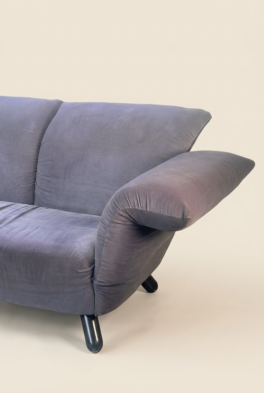 Section gauche sur fond beige